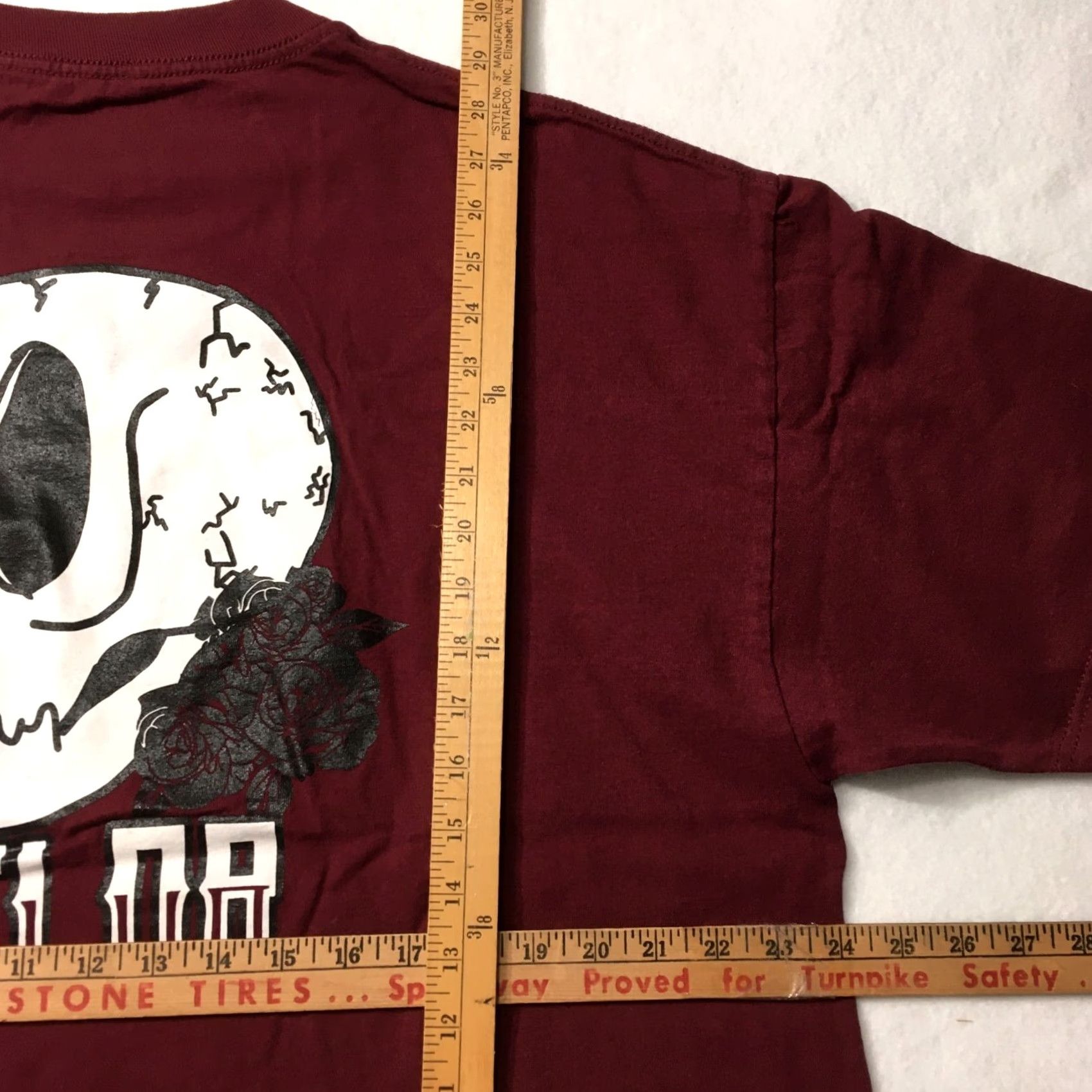 Vintage VINTAGE SKELETON WOMAN ROSE FLOWER burgundy spanish t-shirt spanish double sided Size US XXL / EU 58 / 5 - 3 Thumbnail
