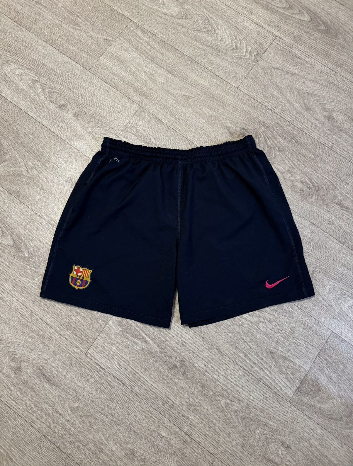Nike 🔷Vintage Nike FC Barcelona Soccer Shorts🔷 Size US 34 / EU 50 - 1 Thumbnail