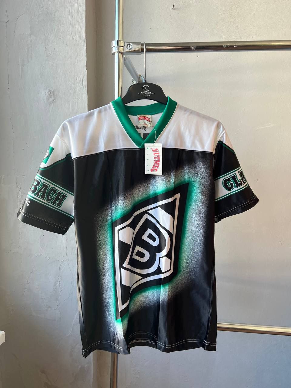Nutmeg NEW! 90’S BORUSSIA MONCHENGLADBACH DESIGN SOCCER JERSEY SZ M Size US M / EU 48-50 / 2 - 2 Thumbnail