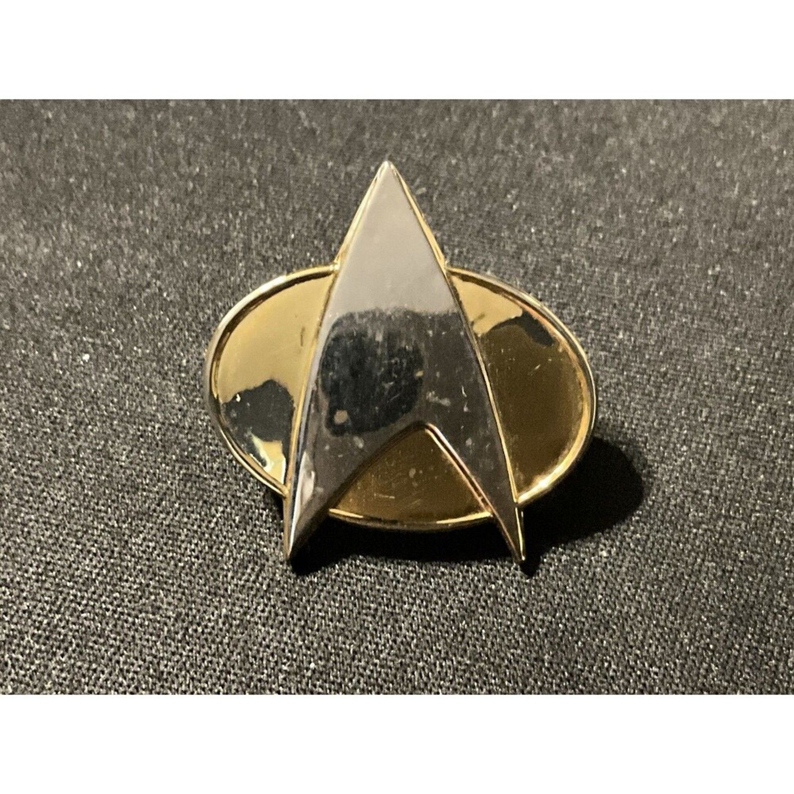 Other Star Trek TNG Communicator Badge Gold/Silver Tone 1992 Size ONE SIZE - 1 Thumbnail