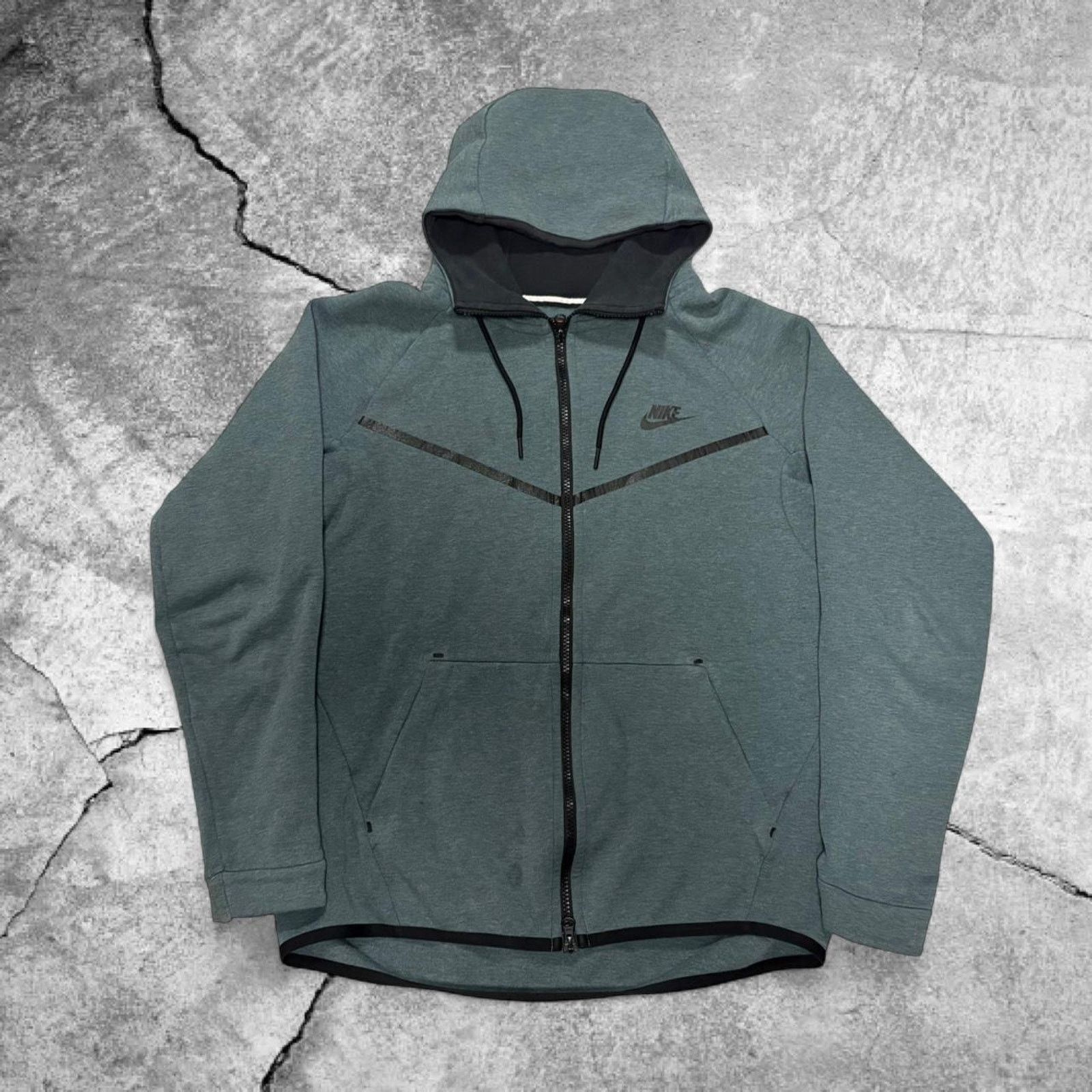 Nike Nike tech fleece hoodie in Size US M / EU 48-50 / 2 - 1 Thumbnail