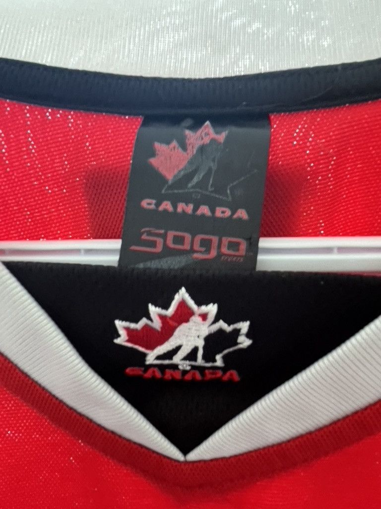 Vintage Vintage Team Canada Hockey Jersey Size US L / EU 52-54 / 3 - 4 Thumbnail