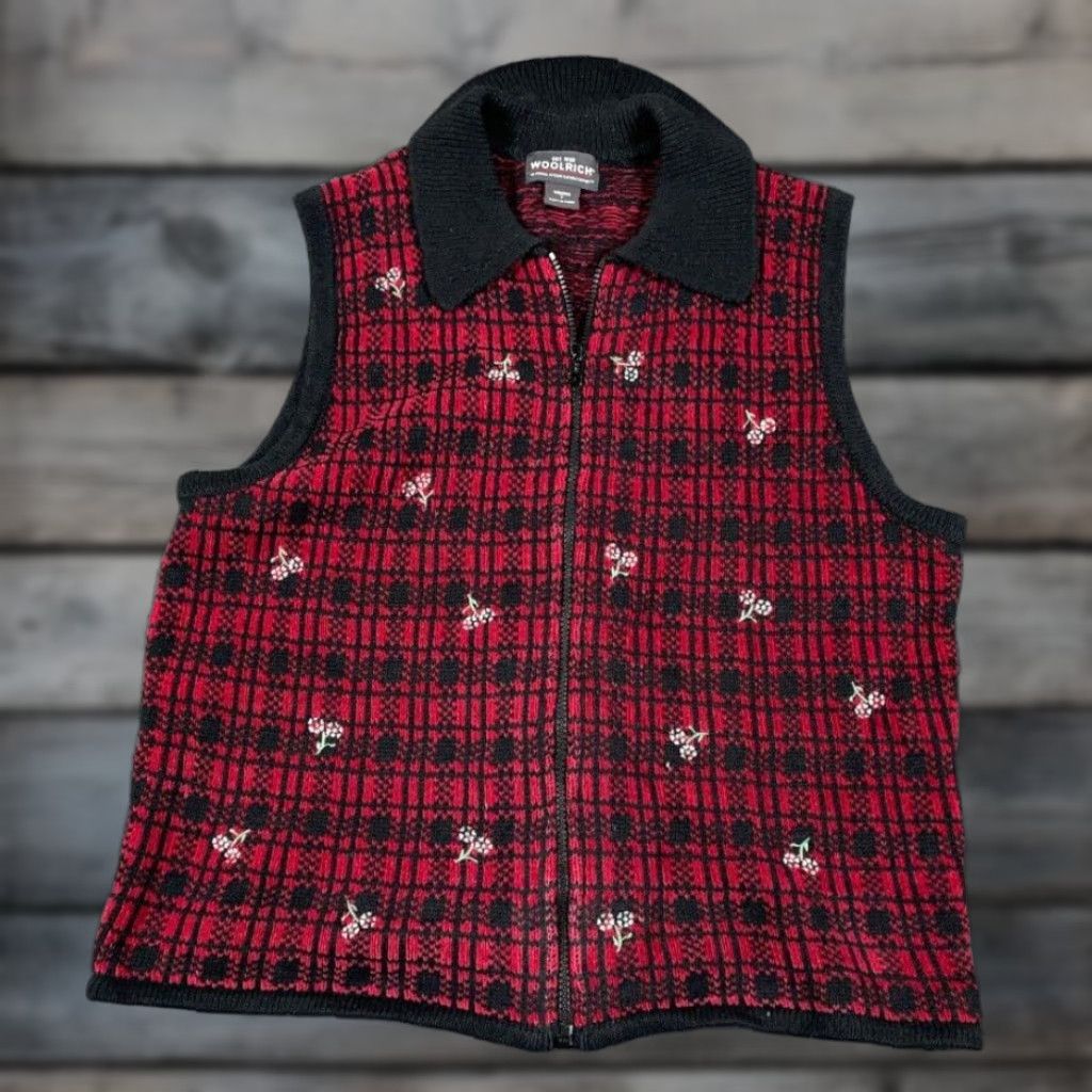 Vintage Woolrich Lightweight Sweater Vest Women's Large Red Black Plaid 90s Retro Size L / US 10 / IT 46 - 1 Thumbnail
