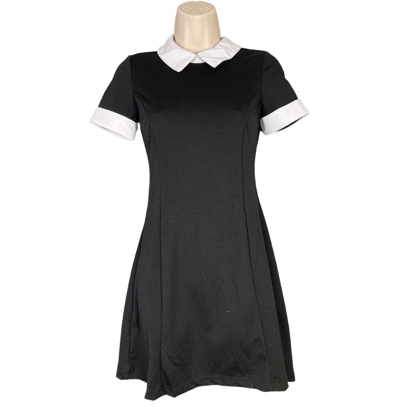 Other Spirit Halloween Wednesday Addams Dress Women's XS Costume Size XS / US 0-2 / IT 36-38 - 1 Thumbnail