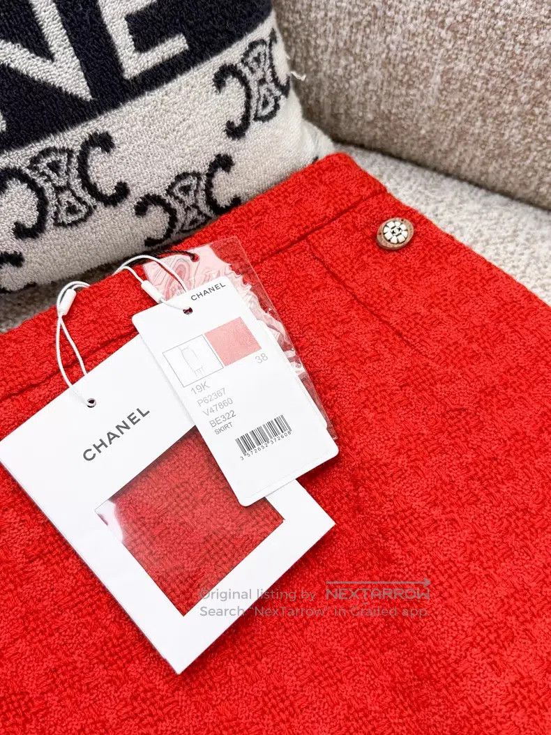Chanel Chanel Red four-pocket soft tweed half-length skirt Size 25" / US 0 / IT 36 - 4 Thumbnail