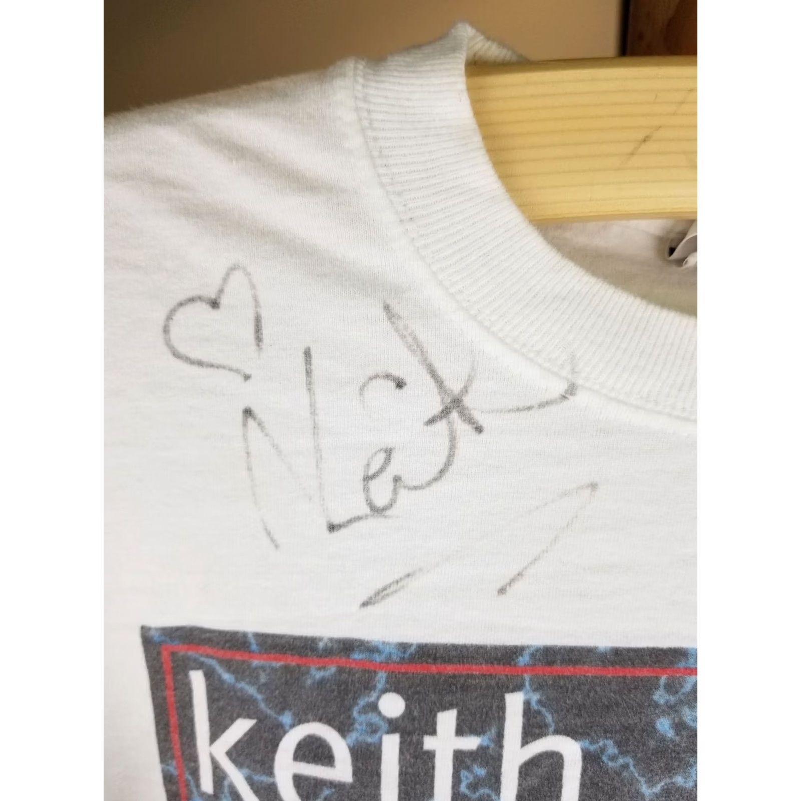 Vintage VINTAGE 2001 KEITH URBAN BAND SIGNED TOUR WHITE T-SHIRT SZ LARGE Men Size US L / EU 52-54 / 3 - 3 Thumbnail