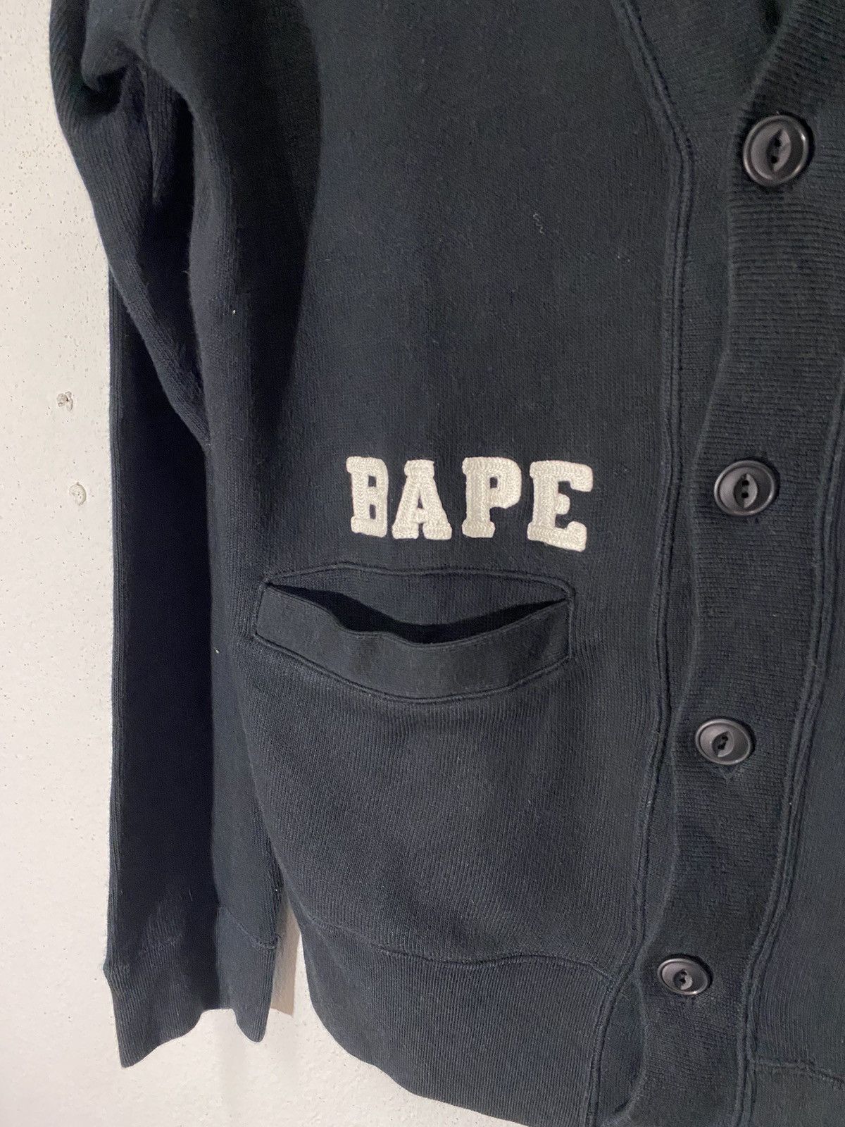 Bape × Nigo Bape Cardigan Spell Out Size US M / EU 48-50 / 2 - 6 Thumbnail