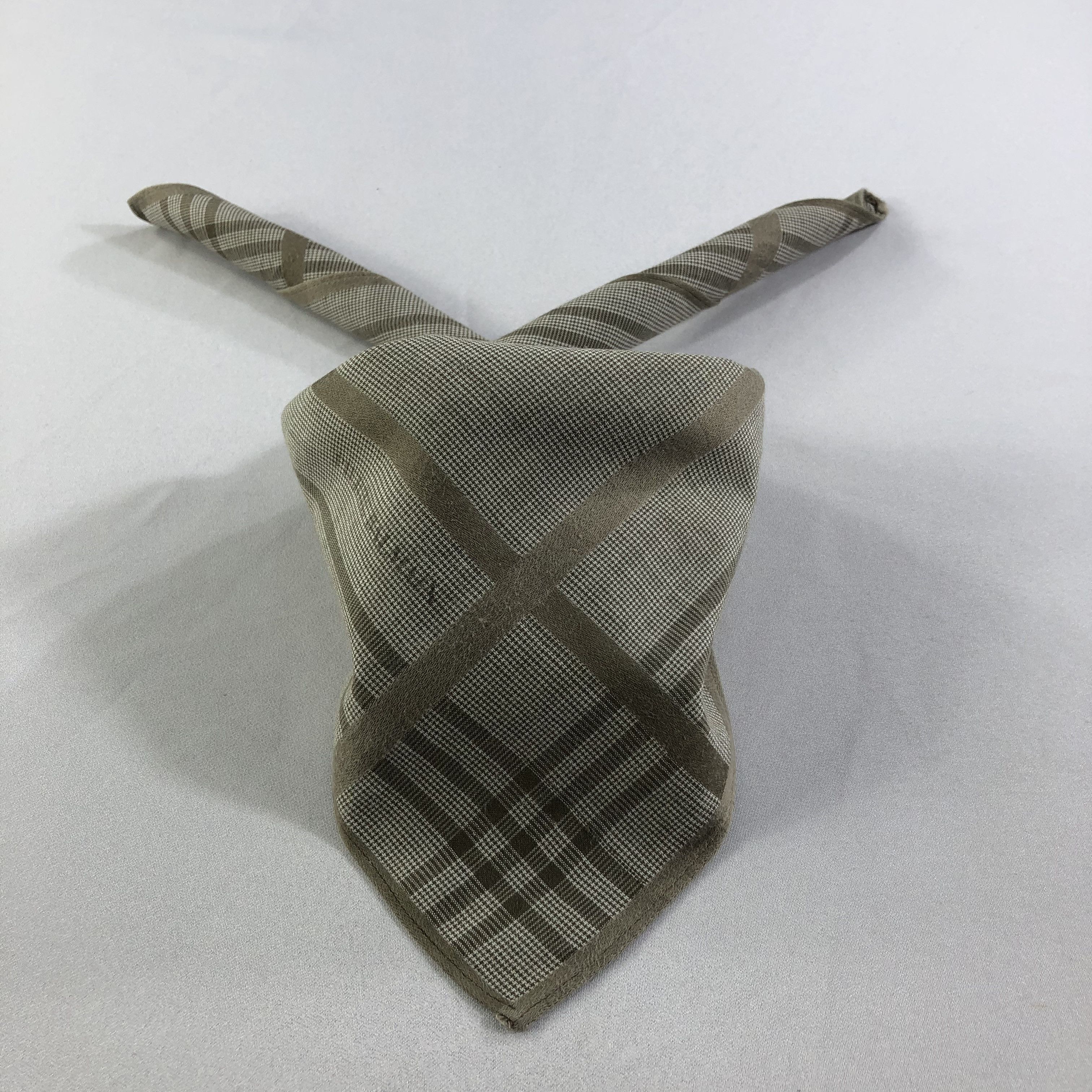 Pierre Balmain × Vintage Pierre Balmain Handkerchief Neckerchief Bandana H1626 Size ONE SIZE - 1 Thumbnail