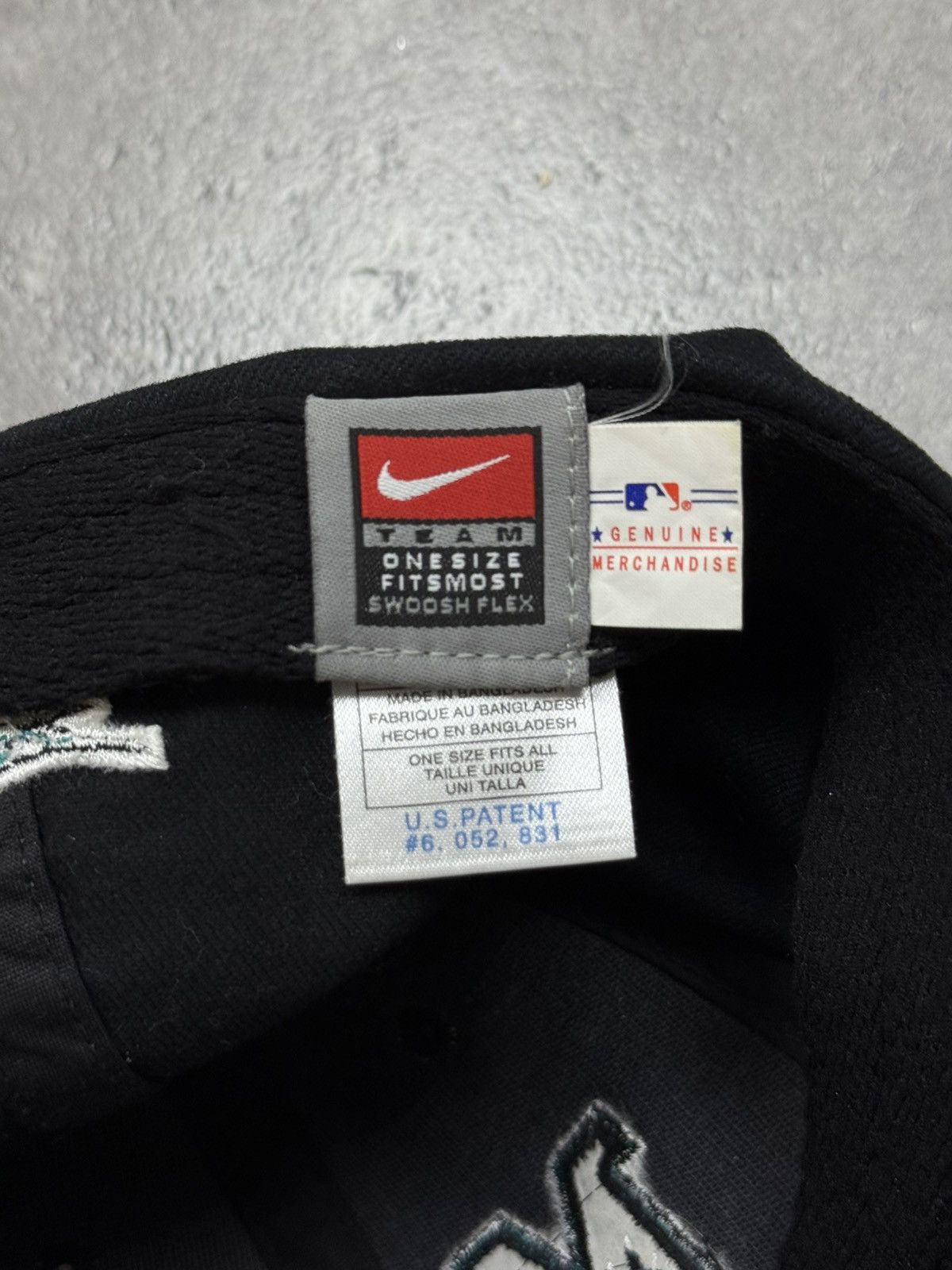 Nike Vintage Nike x NFL Marlins Cap Streetwear Sport Style 00s Size ONE SIZE - 5 Thumbnail