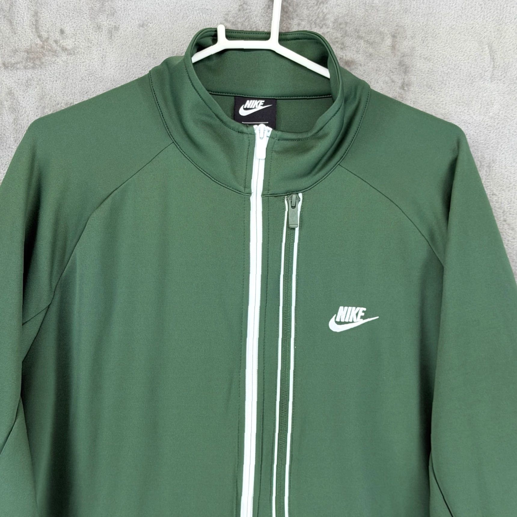 Nike Nike Sportswear Tribute Track Jacket Mens 2XL Green Full Zip Jacket Featured DA0003-337 Size US XXL / EU 58 / 5 - 2 Thumbnail
