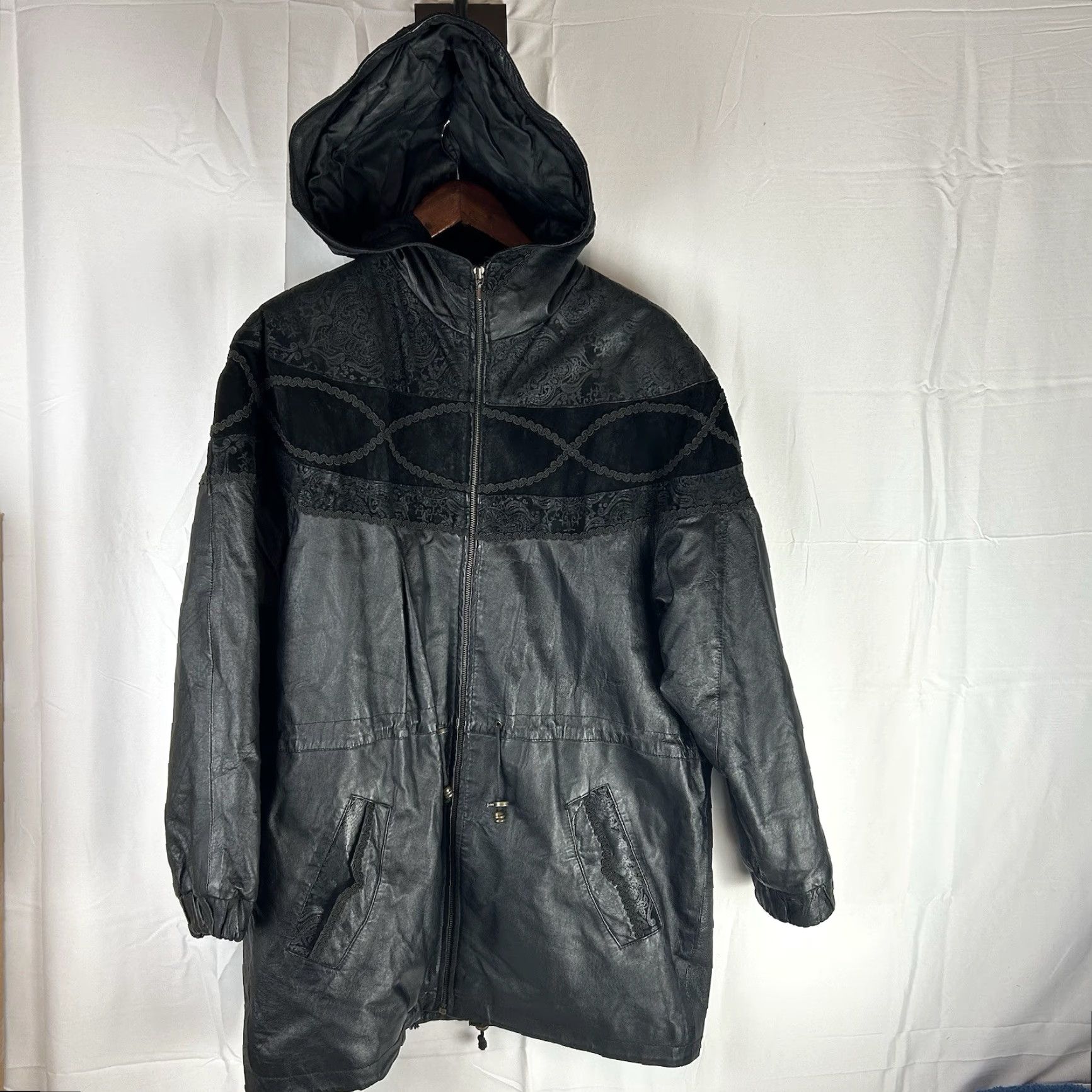 Vintage VINTAGE Global Identity G III Black Leather Jacket Coat Hood Embroidered Paisley Med Womens Overcoat Size M / US 6-8 / IT 42-44 - 2 Thumbnail