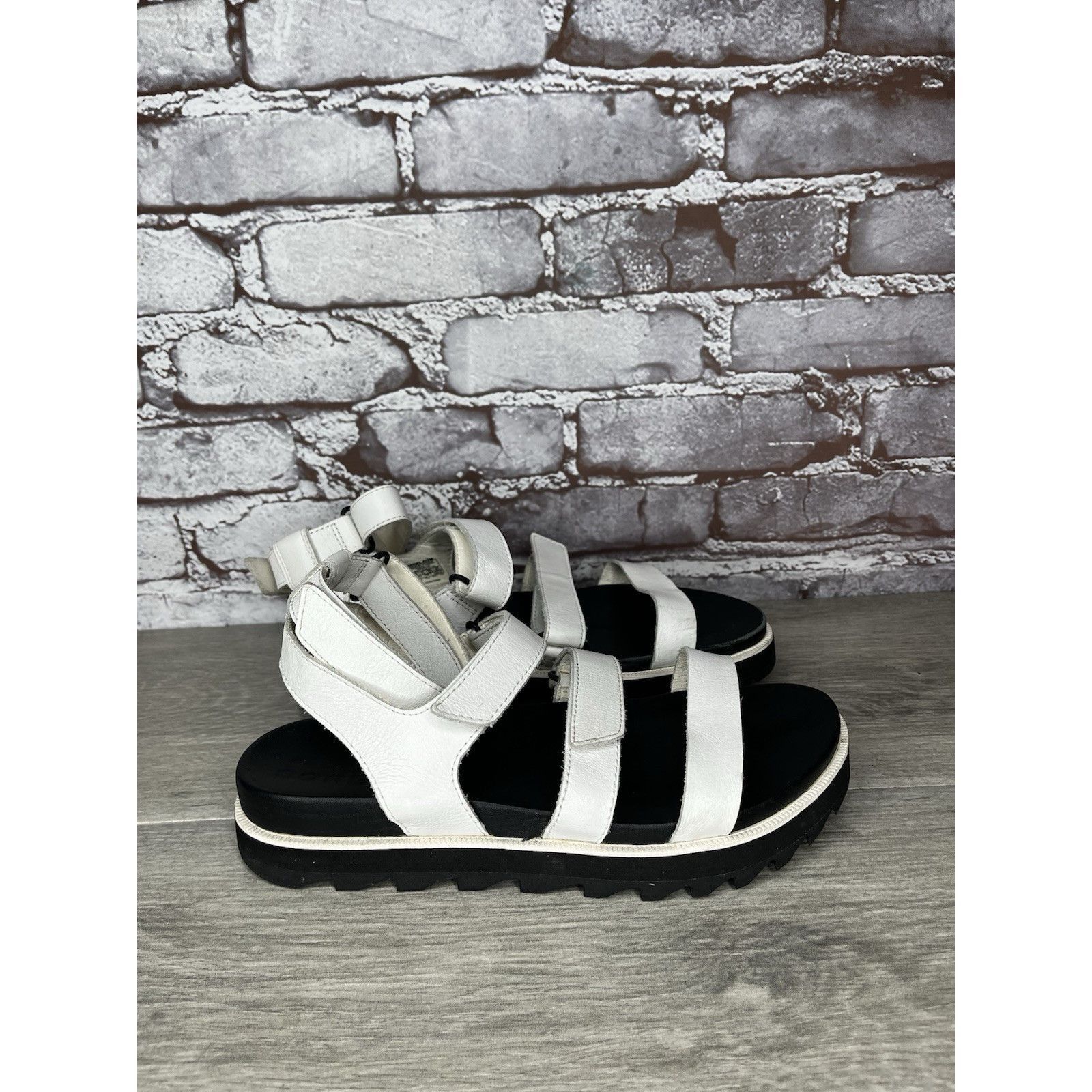 SOREL Sorel Roaming White Leather Multi Strap Platform Sandals Wom Size US 7.5 / IT 37.5 - 13 Thumbnail