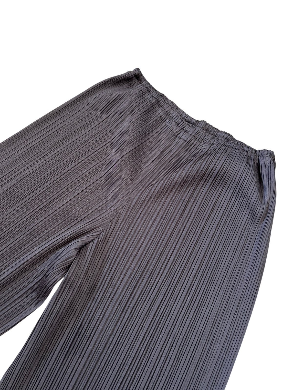 Pleats Please Issey Miyake 1990s Issey Miyake Pleats Please Pants Size 30" / US 8 / IT 44 - 3 Thumbnail