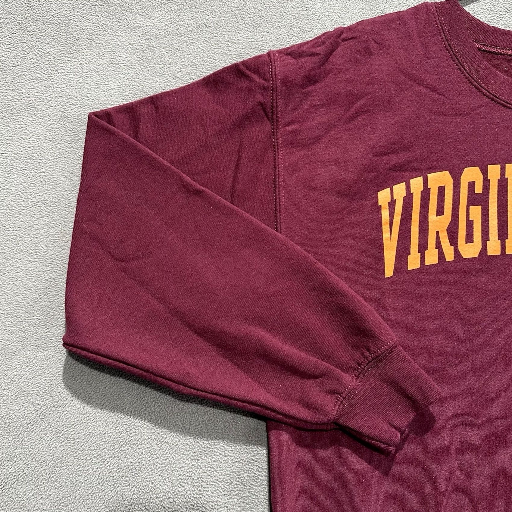 Vintage Fanatics Virginia Tech Hokies Sweatshirt Mens Medium Red Crewneck Fleece NCAA Size US M / EU 48-50 / 2 - 7 Thumbnail