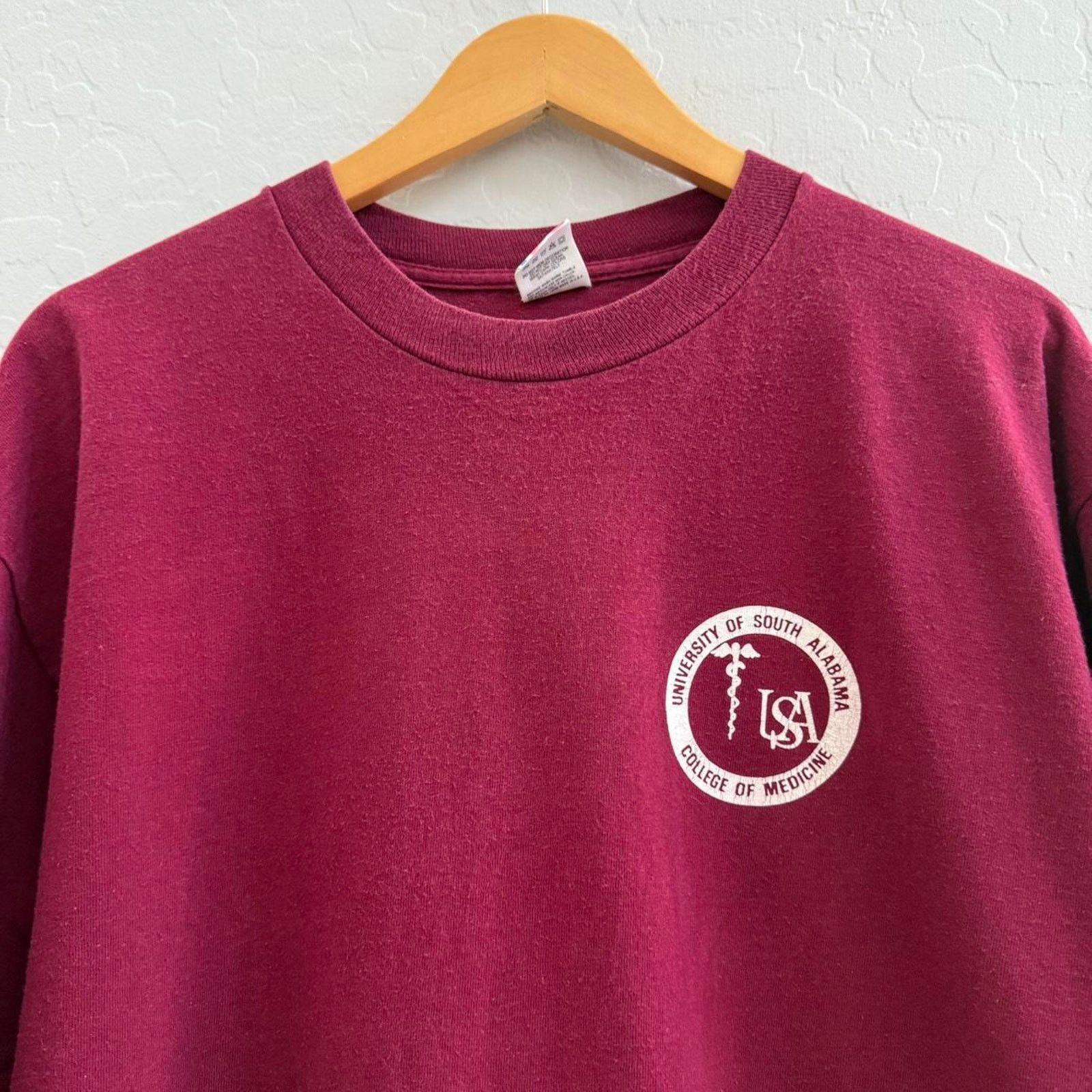 Fruit Of The Loom Vintage 1996 usa college of medicine art t-shirt Size US XL / EU 56 / 4 - 5 Thumbnail