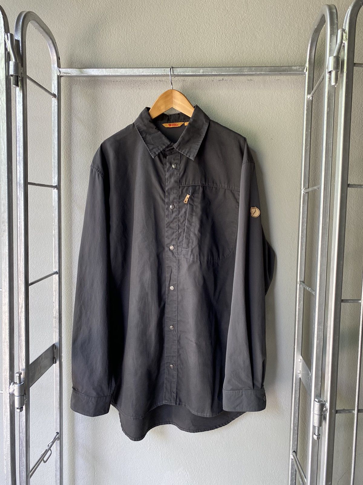 Fjallraven Fjall Raven Men G-1000 Dark Gray Long Sleeve Shirt Size US L / EU 52-54 / 3 - 1 Thumbnail