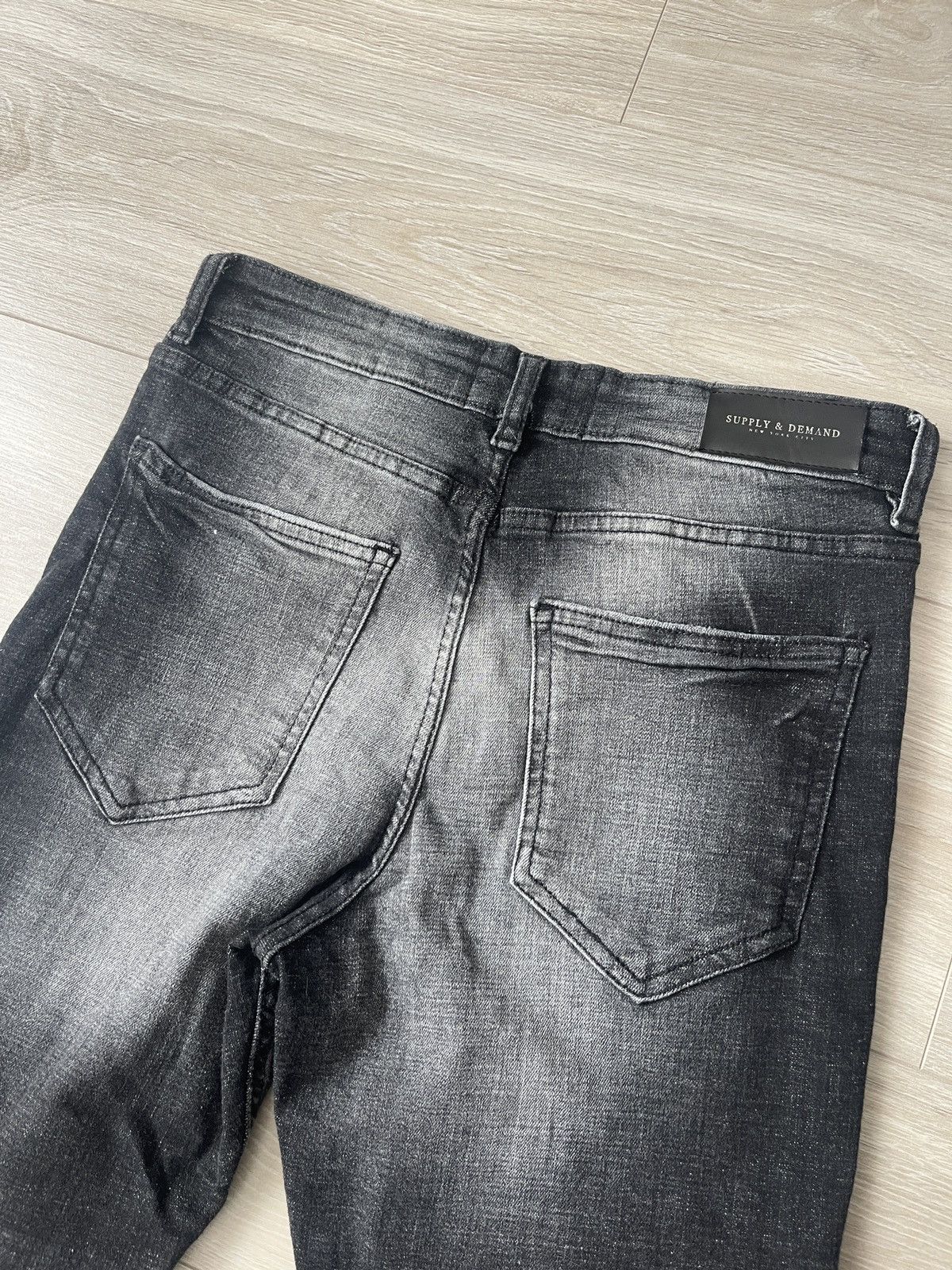Supply & Demand Supply & Demand NYC Distressed Paint Splatter Jeans W30 Size US 30 / EU 46 - 4 Thumbnail