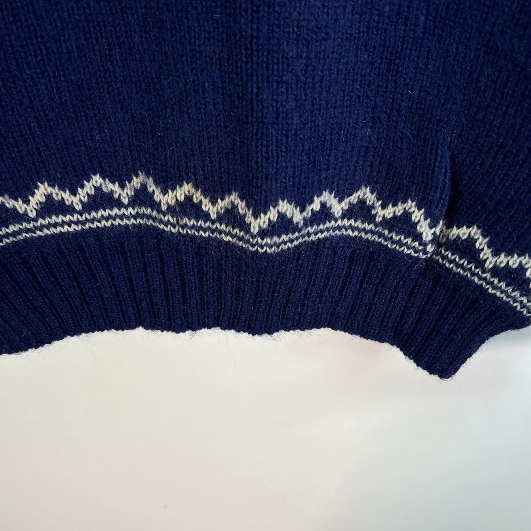 Vintage VINTAGE Janus of Norway Virgin Wool Geometric Winter Sweater Womens Size S Blue 90s Size S / US 4 / IT 40 - 4 Thumbnail
