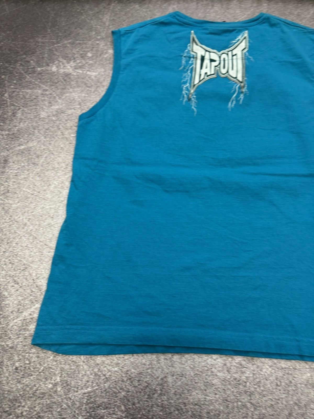 Tapout Vintage y2k Tapout crazy tribal all over print tank top tee Size US L / EU 52-54 / 3 - 15 Thumbnail