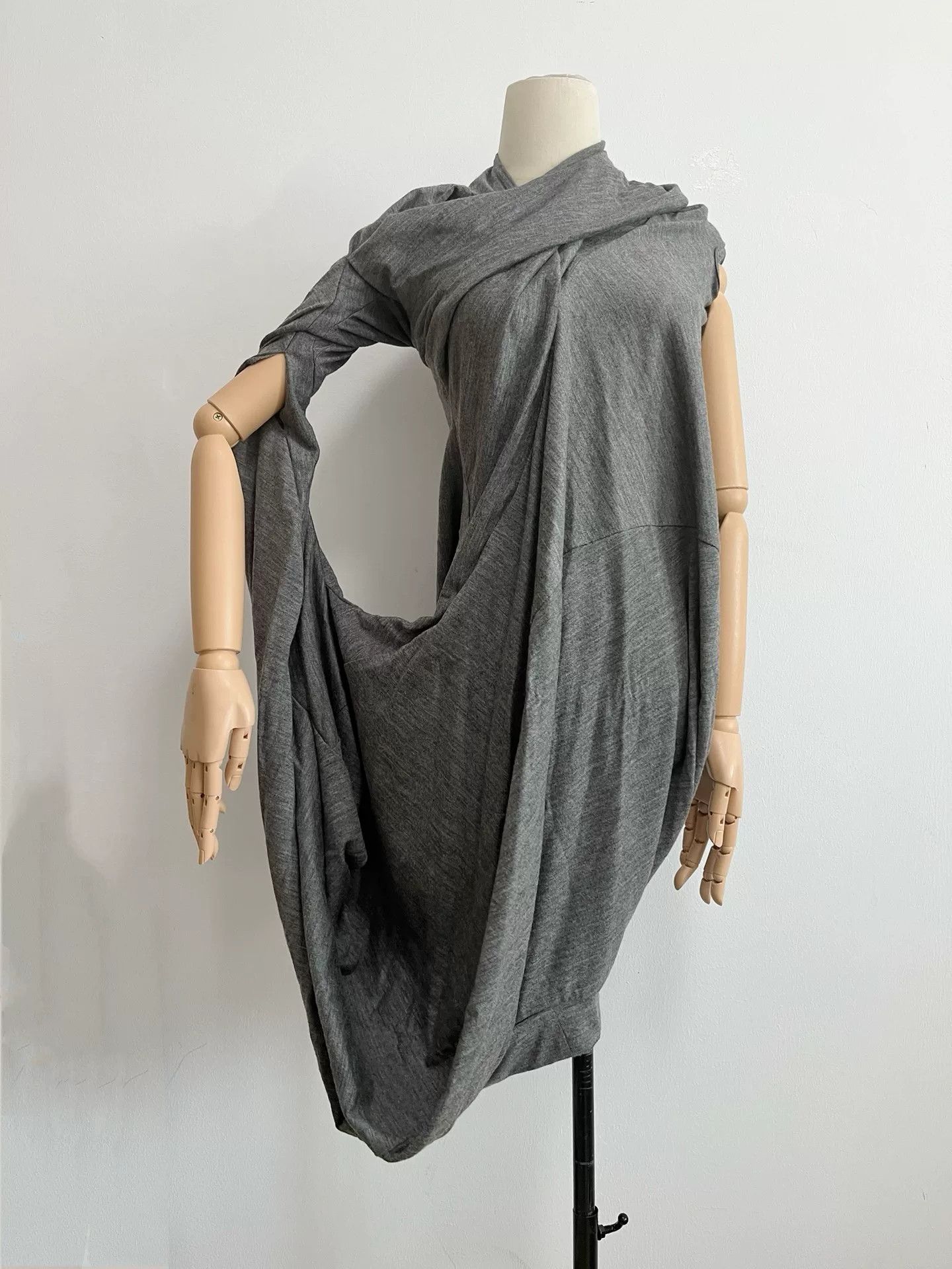 Junya Watanabe Junya Watanabe Asymmetrical Gray Dress Size M / US 6-8 / IT 42-44 - 1 Thumbnail