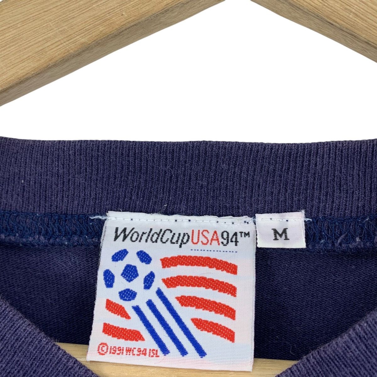 Vintage Vintage 90s WORLD CUP USA 94 big printed navy colour tee Size US M / EU 48-50 / 2 - 3 Thumbnail
