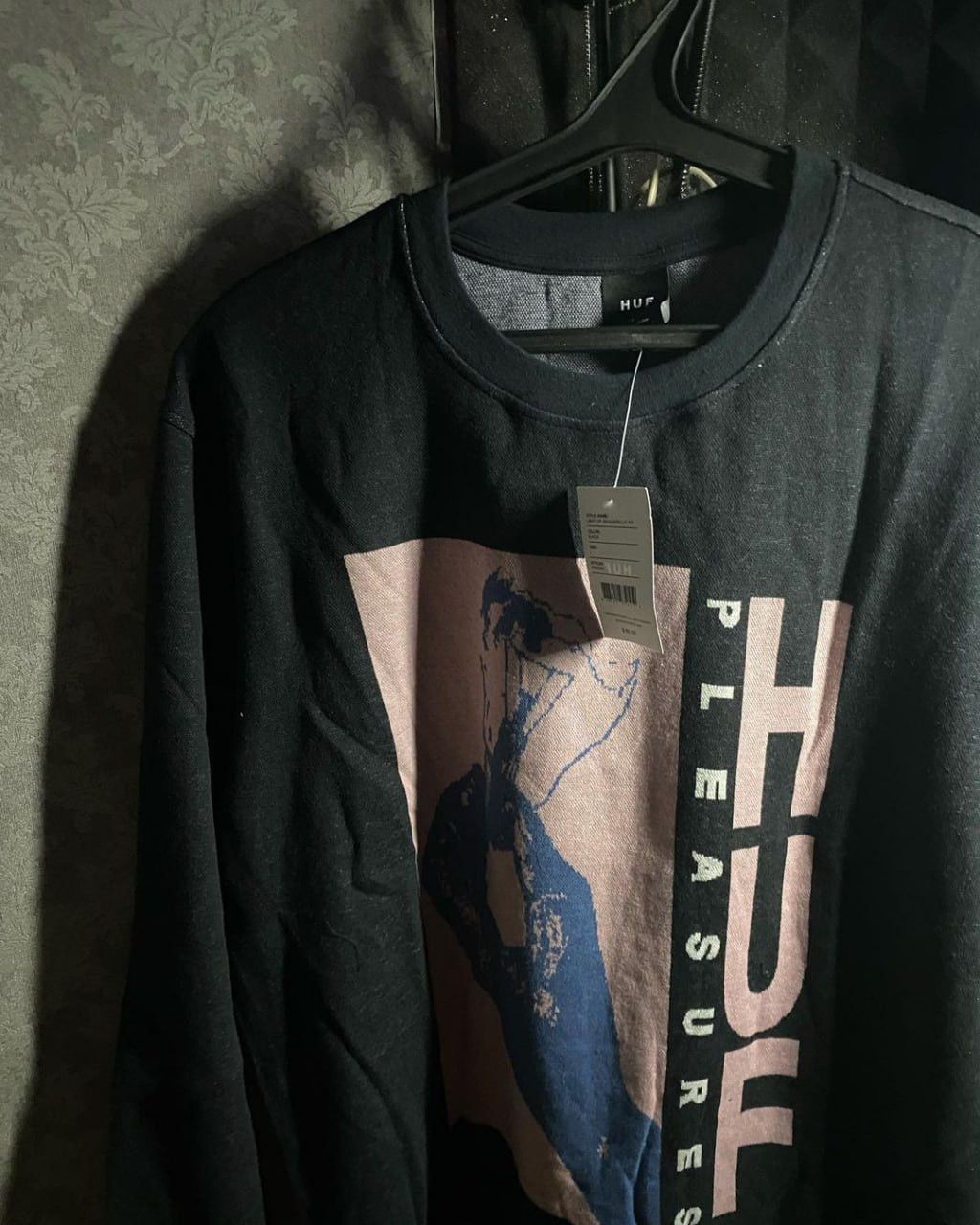 Huf × Pleasures Pleasures x Huf Light Up Jacquard L/S Shirt Size US L / EU 52-54 / 3 - 3 Thumbnail