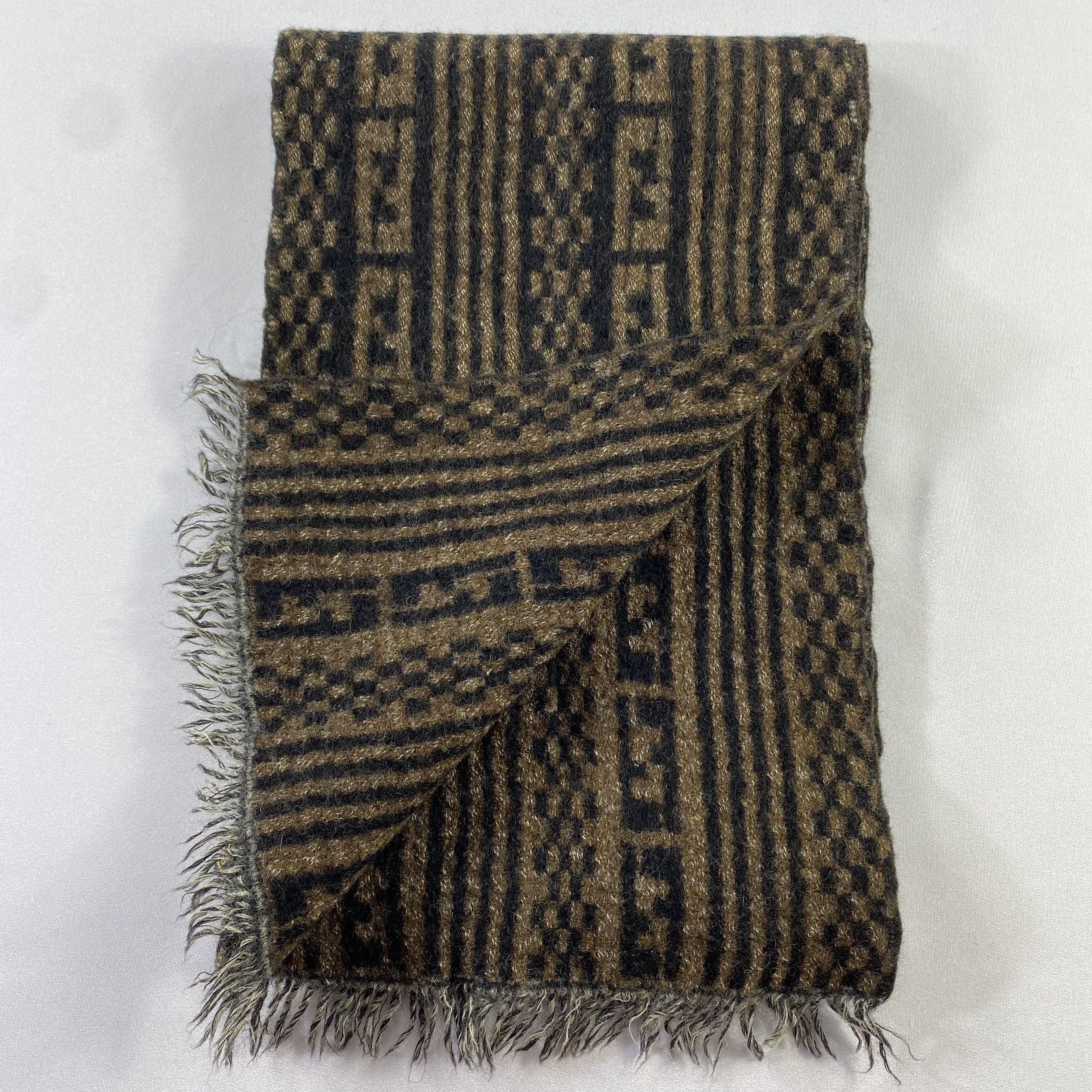 Fendi Fendi Scarf Neck Wrap Wool Muffler Size ONE SIZE - 4 Thumbnail