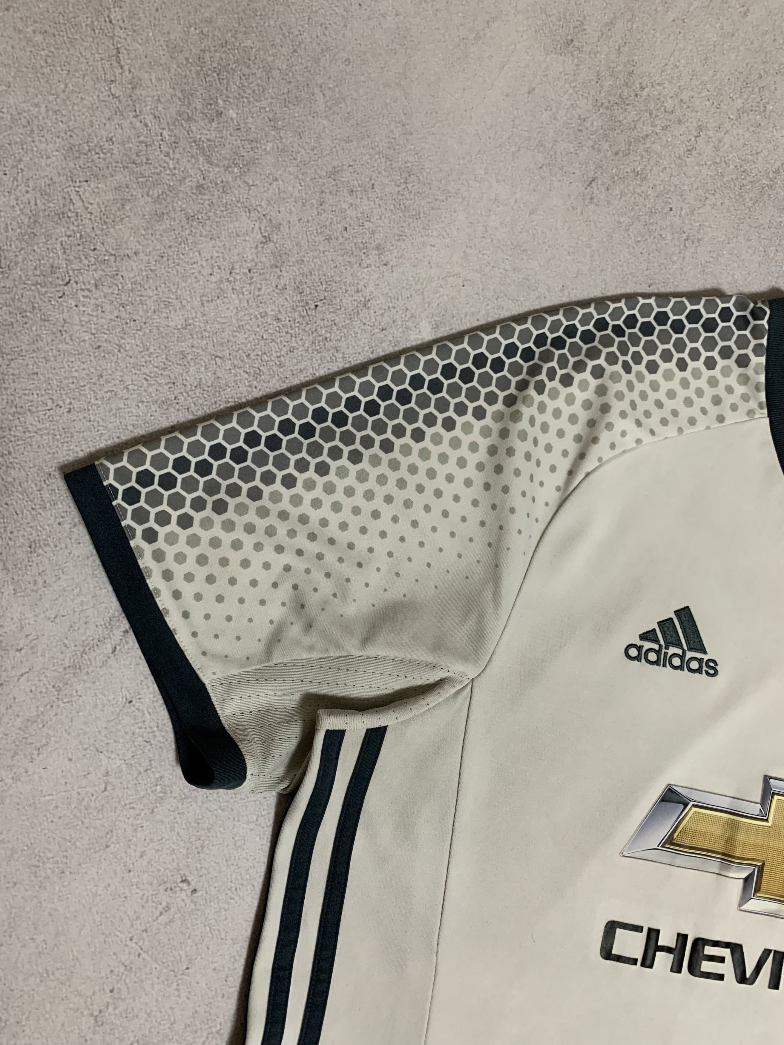 Adidas Vintage Adidas Manchester United Jersey Soccer T Shirt 2016 Size US L / EU 52-54 / 3 - 5 Thumbnail