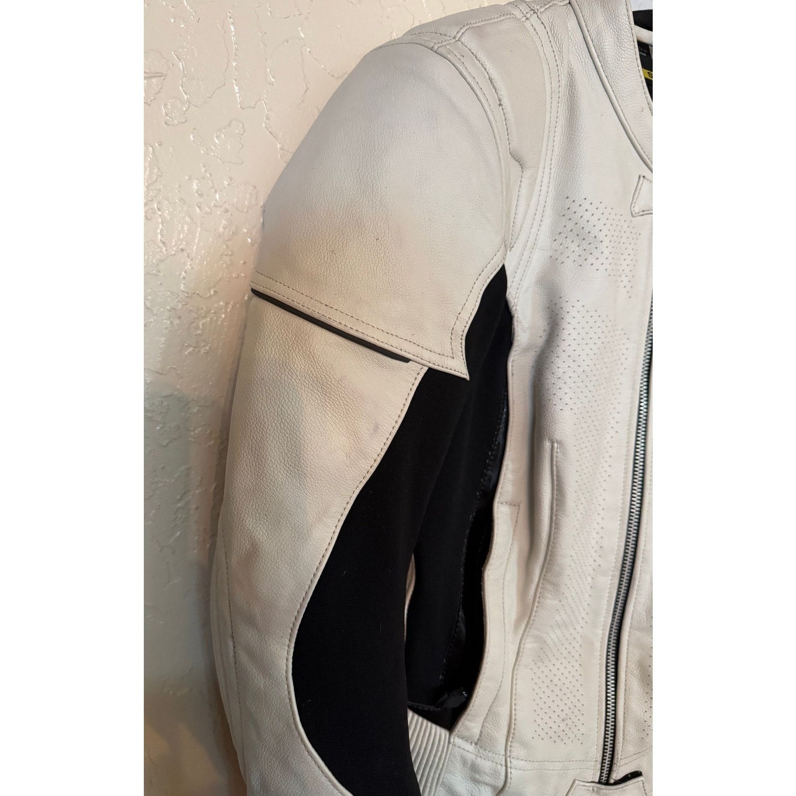 & Other Stories Scorpion EXO Women’s Motorcycle Jacket White/Black – Size S Size S / US 4 / IT 40 - 6 Thumbnail