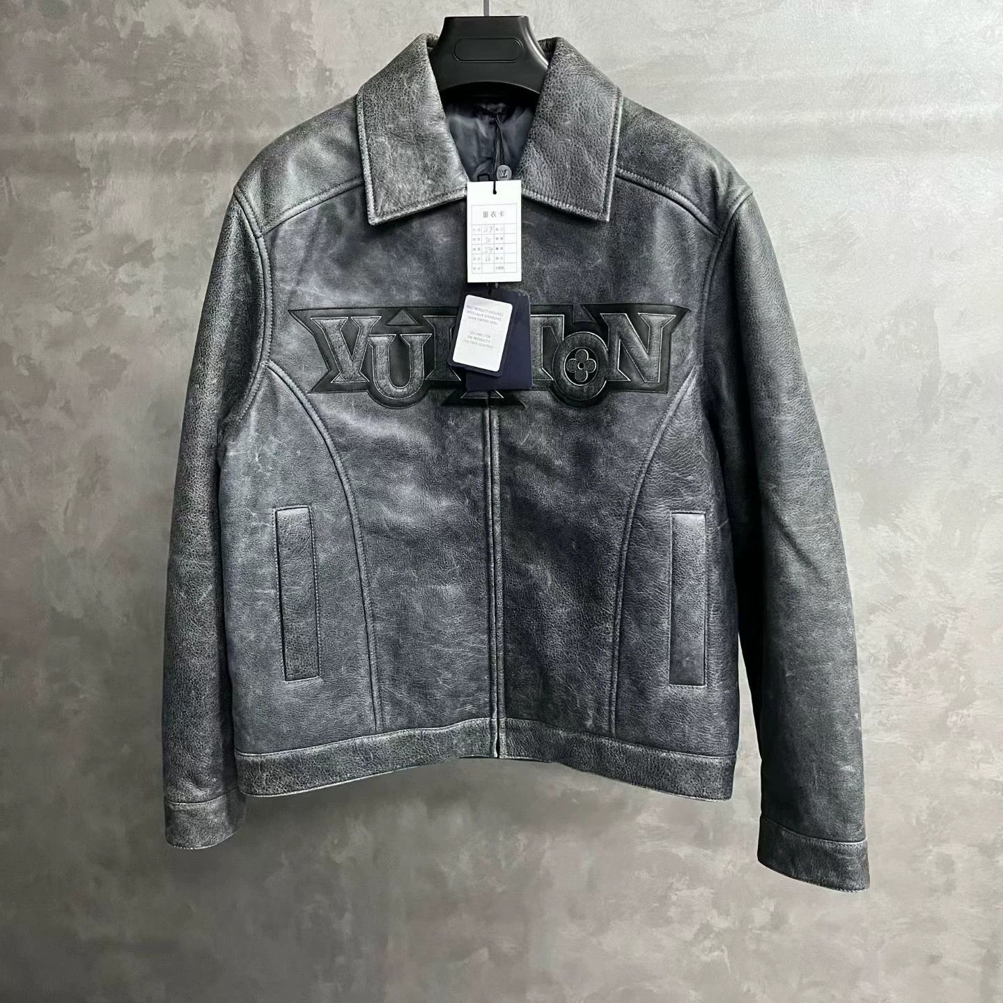 Louis Vuitton louis vuitton black letter print leather jacket Size US L / EU 52-54 / 3 - 1 Thumbnail