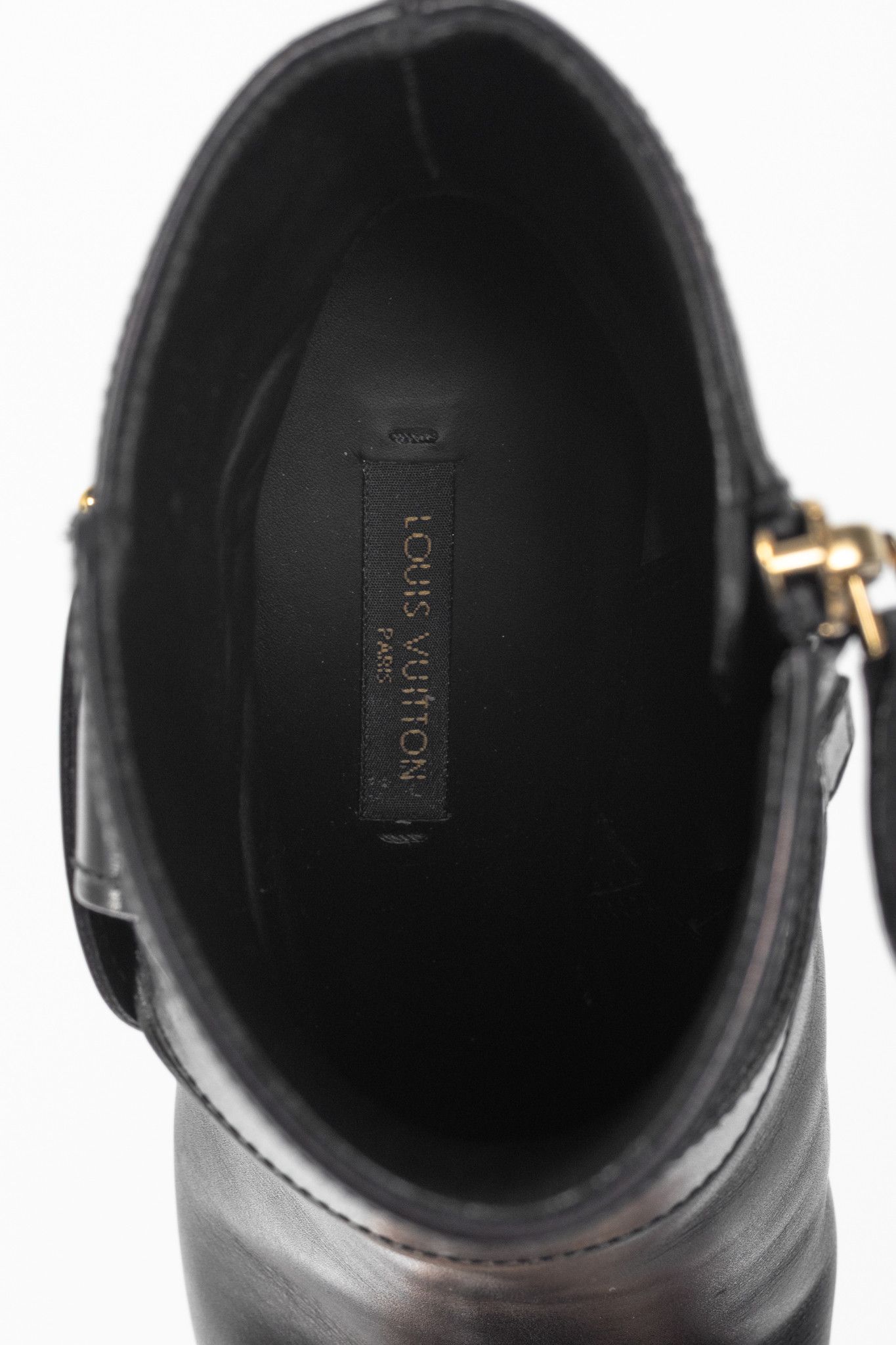 Louis Vuitton Louis Vuitton Black Leather Belted Booties Size US 4.5 / IT 34.5 - 11 Thumbnail