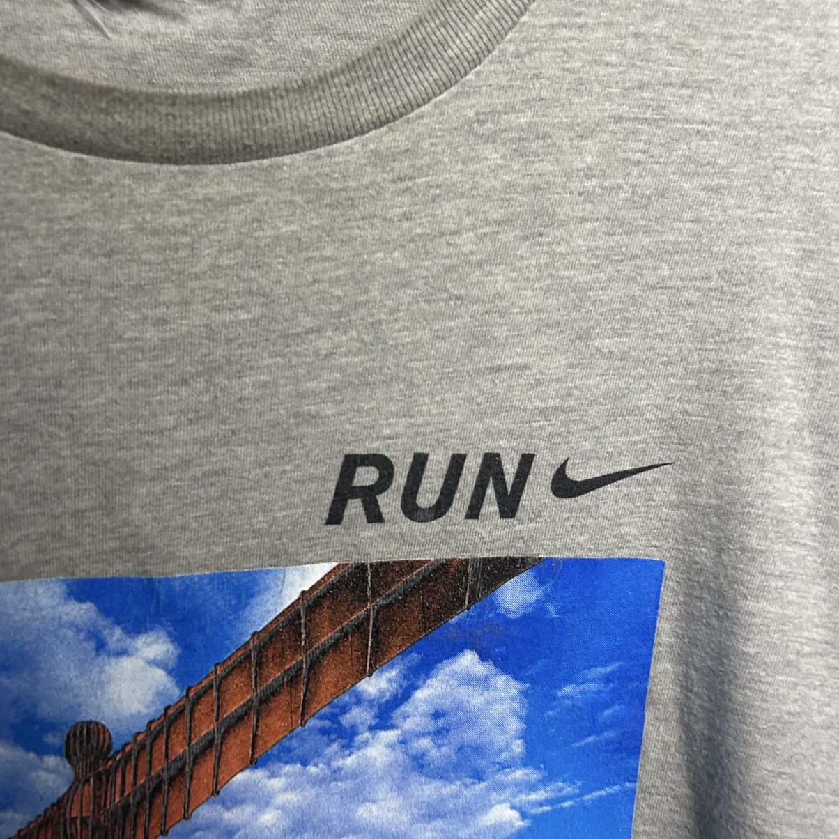 Nike Vintage Nike Run Festival 2004 Big Logo streetwear tee Size US L / EU 52-54 / 3 - 3 Thumbnail
