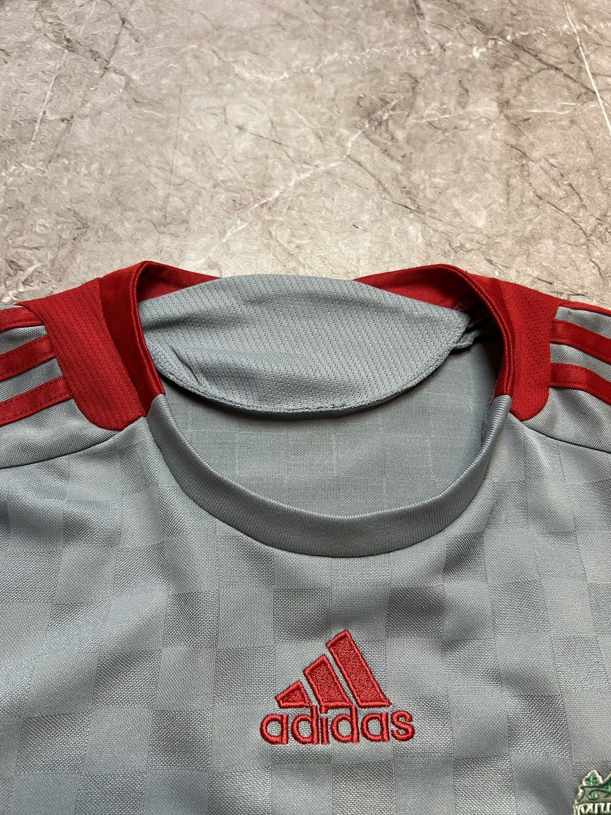 Adidas Adidas Liverpool Jersey 2008 kit Size US L / EU 52-54 / 3 - 7 Thumbnail