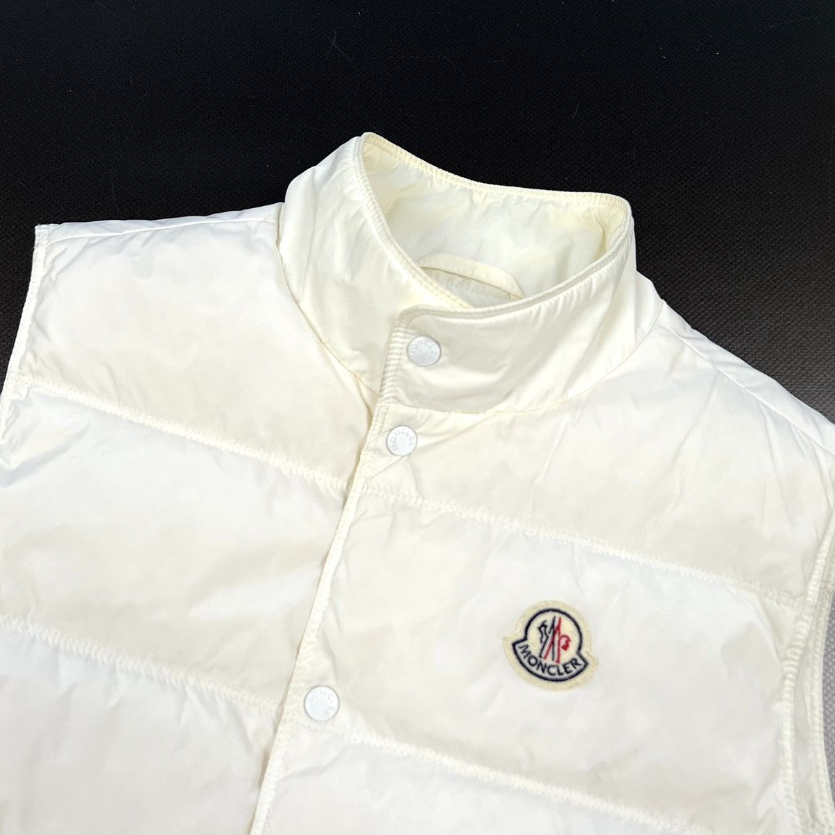 Moncler Auth Women’s Moncler White Casual Puffer Vest - 164cm - Xs/S Size XS / US 0-2 / IT 36-38 - 8 Thumbnail