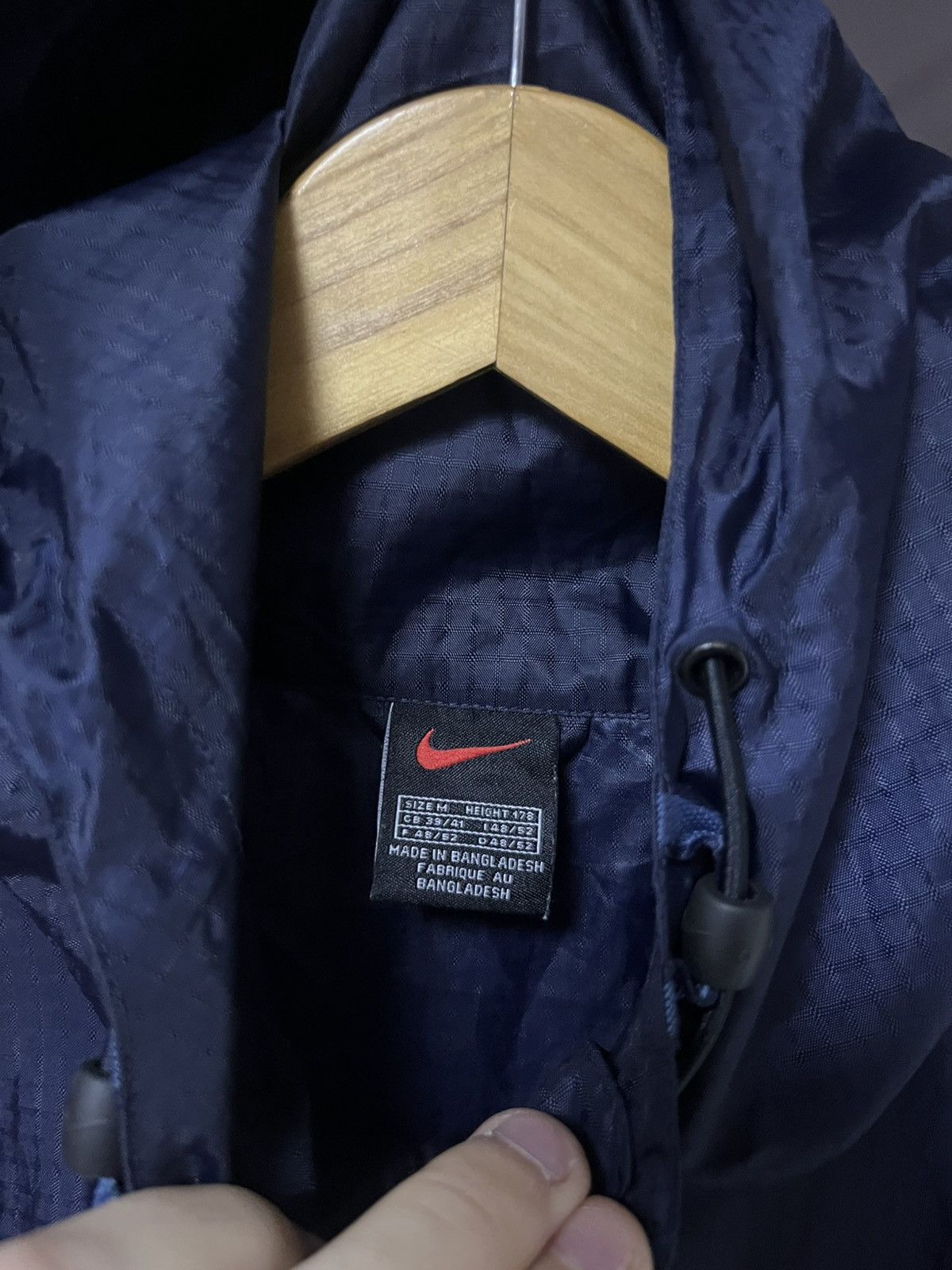 Nike Vintage Nike Nylon Y2K Oversized Jacket Size US L / EU 52-54 / 3 - 5 Thumbnail