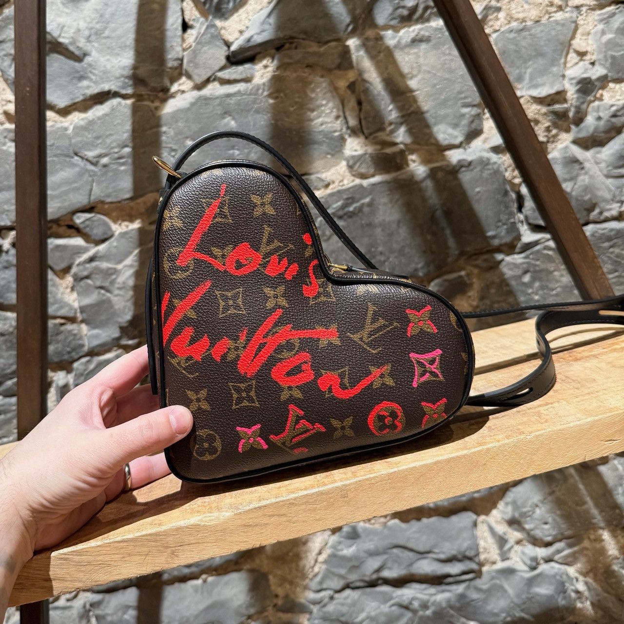 Louis Vuitton Louis Vuitton 2021 Fall In Love Sac Coeur Monogram Bag Size ONE SIZE - 3 Thumbnail