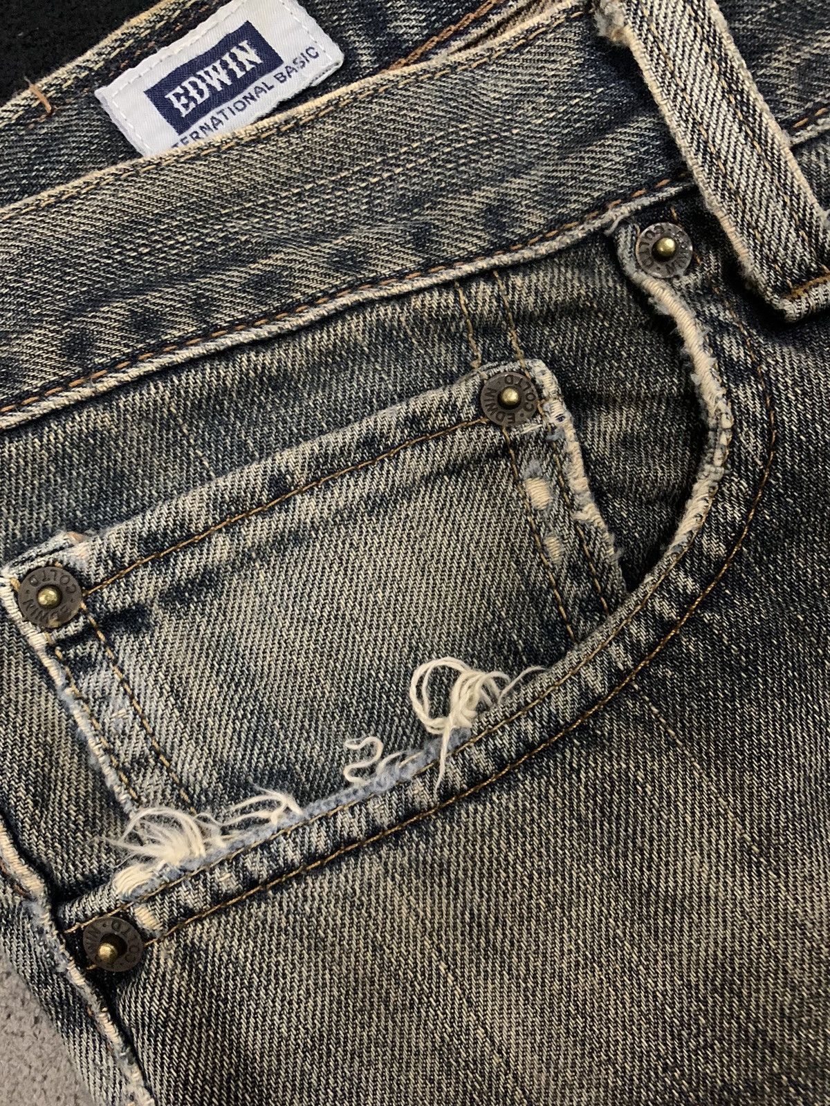 Edwin Vintage Y2K Edwin 403 Yellow Mud Wash Loose Distressed Jeans Size US 35 - 6 Thumbnail
