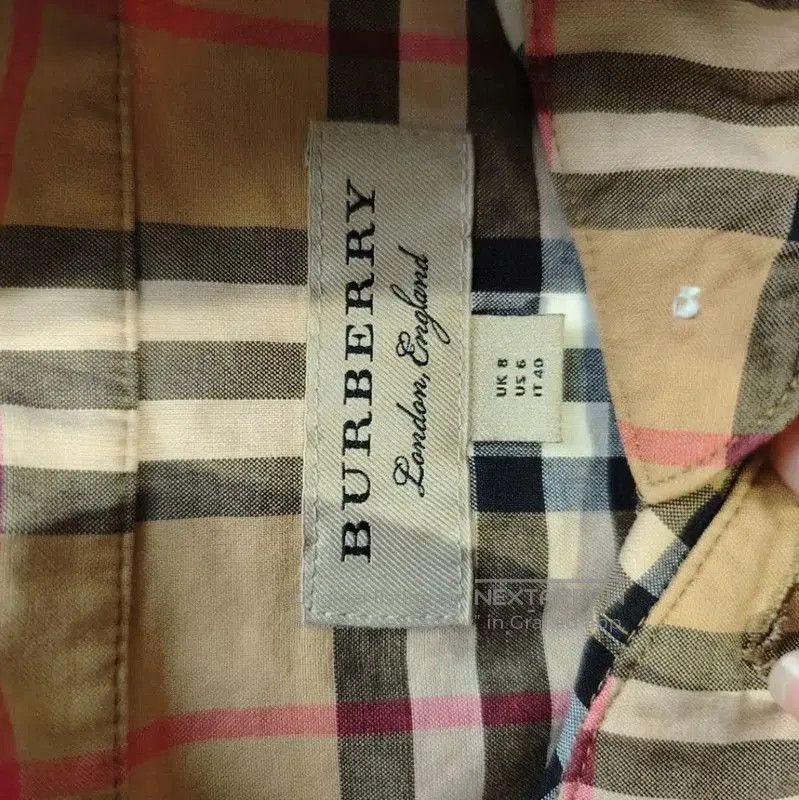 Burberry Burberry Khaki Check Cotton Shirt for Women. Size L / US 10 / IT 46 - 3 Thumbnail
