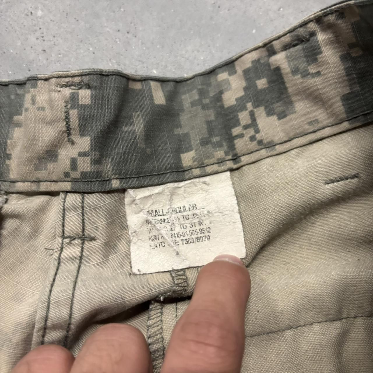 Japanese Brand × Vintage Crazy Vintage Y2K/2000s Military Camo Streetwear Cargo Pants! Size US 29 - 7 Thumbnail