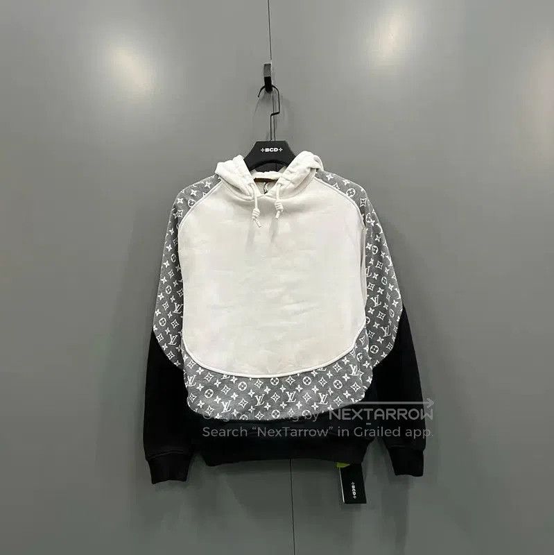 Louis Vuitton Louis Vuitton Multicolor Logo Hooded Sweatshirt . Size M / US 6-8 / IT 42-44 - 1 Thumbnail