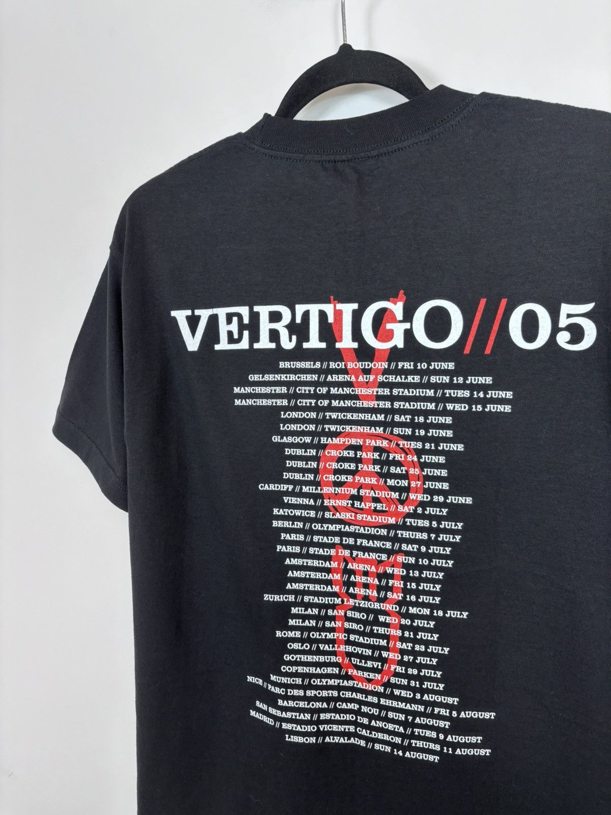 Band Tees Vintage U2 Vertigo Tour 2005 Rare Black Rock Band Tee Size US M / EU 48-50 / 2 - 18 Thumbnail