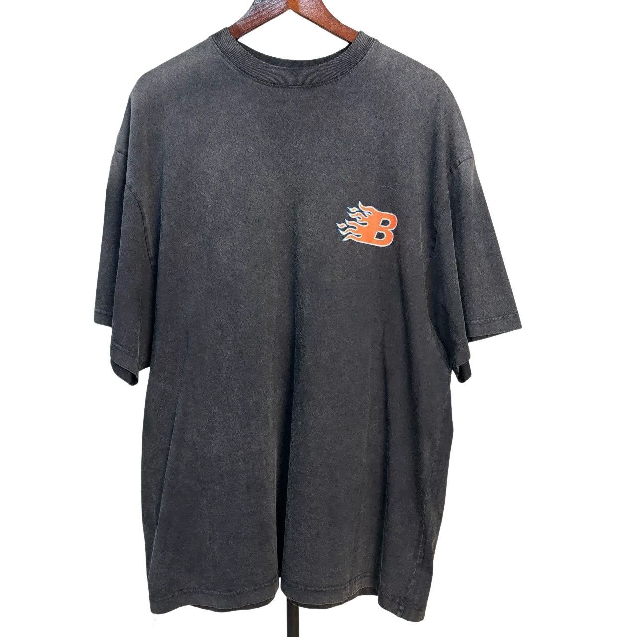 Balenciaga Balenciaga Flame B Logo T-Shirt Size XS Size US XS / EU 42 / 0 - 1 Thumbnail