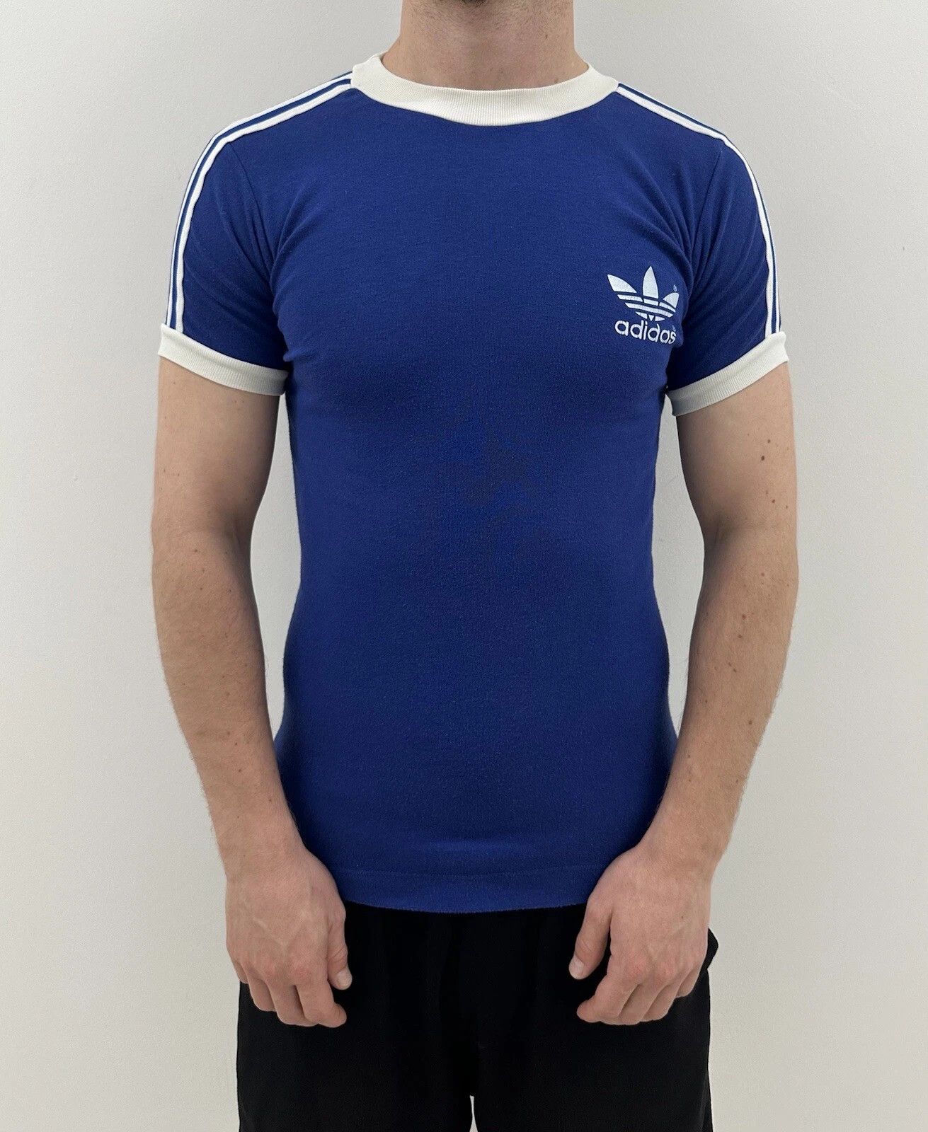 Adidas Vintage 1980s Adidas Hodr Shirt Tee Slim Fit made in Ireland Size US M / EU 48-50 / 2 - 1 Thumbnail