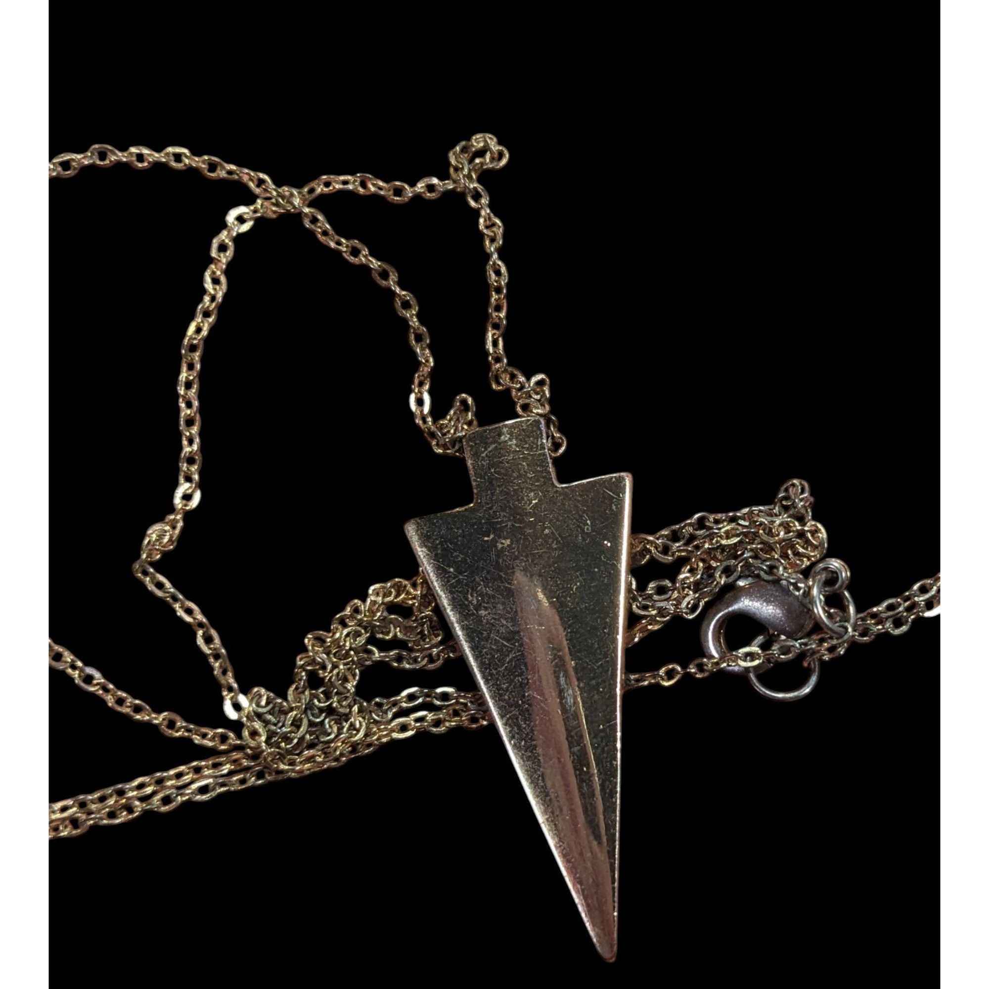 Other Modern Arrow Shaped Gold Tone Pendant Necklace Size ONE SIZE - 3 Thumbnail