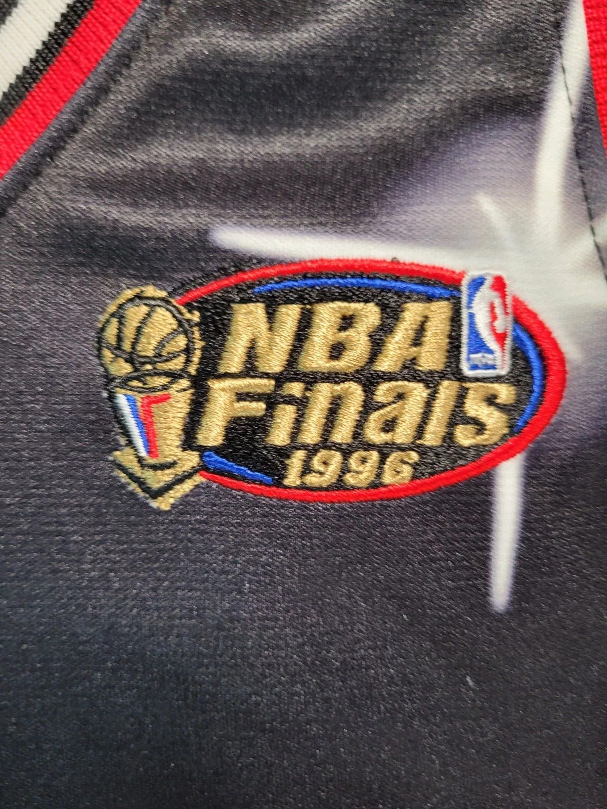 Mitchell & Ness Mitchell & Ness NBA Chicago Bulls Airbrush Swingman Jersey Size US XL / EU 56 / 4 - 4 Thumbnail