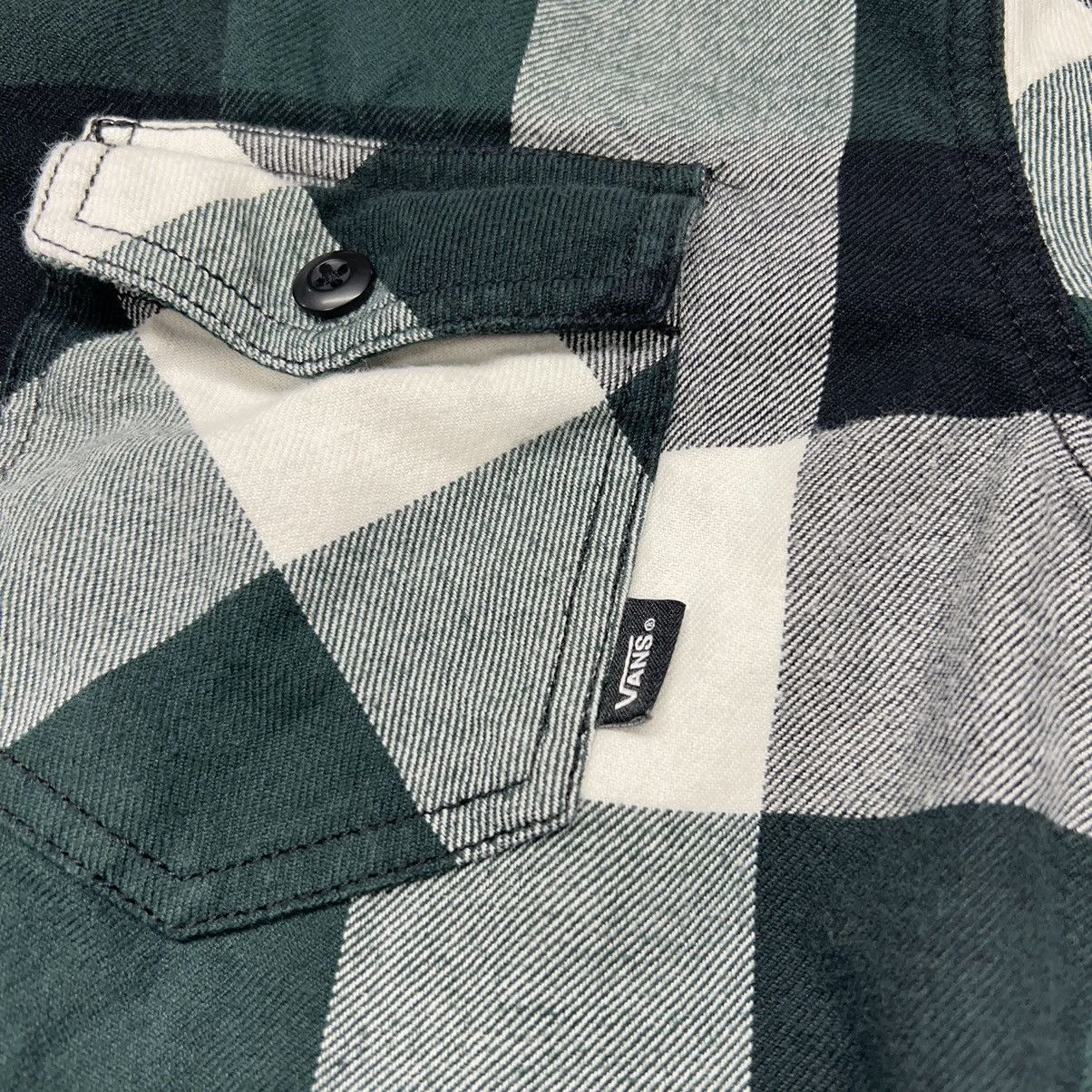 Vans Vans Flannel Shirt Green Plaid Button Up Tailored Fit Skate Size US L / EU 52-54 / 3 - 5 Thumbnail
