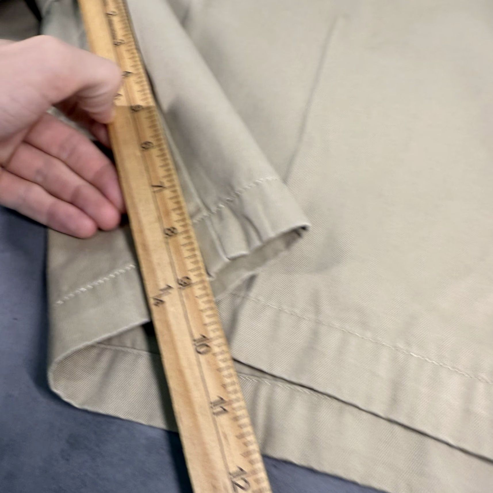 Peter Millar Peter Millar Khaki Chino Shorts Men 42 9" Inseam Beige Cotton Flat Front Dress Golf Baylor Bears Size US 42 / EU 58 - 7 Thumbnail