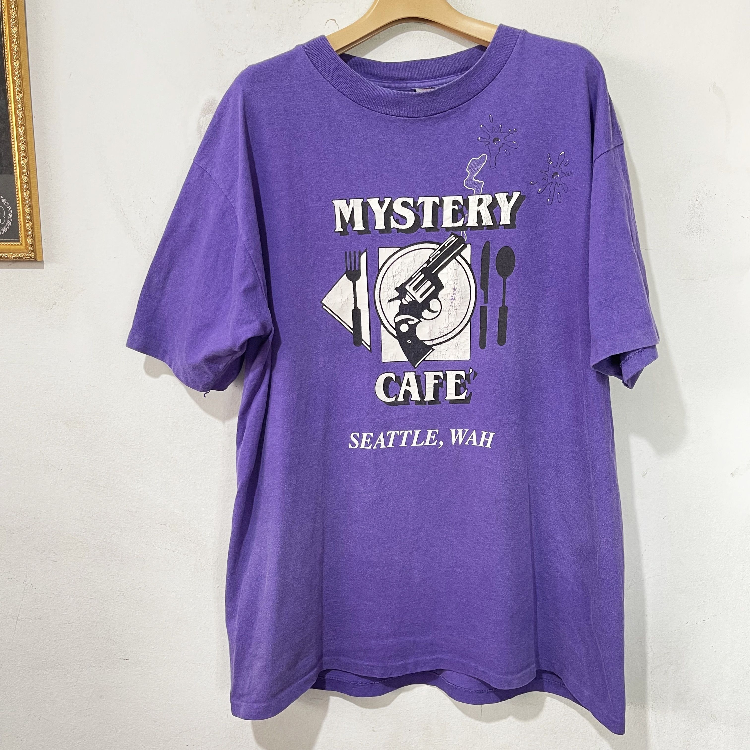 Vintage Vintage 90s Mystery Cafe Seattle T-Shirt Size US L / EU 52-54 / 3 - 1 Thumbnail