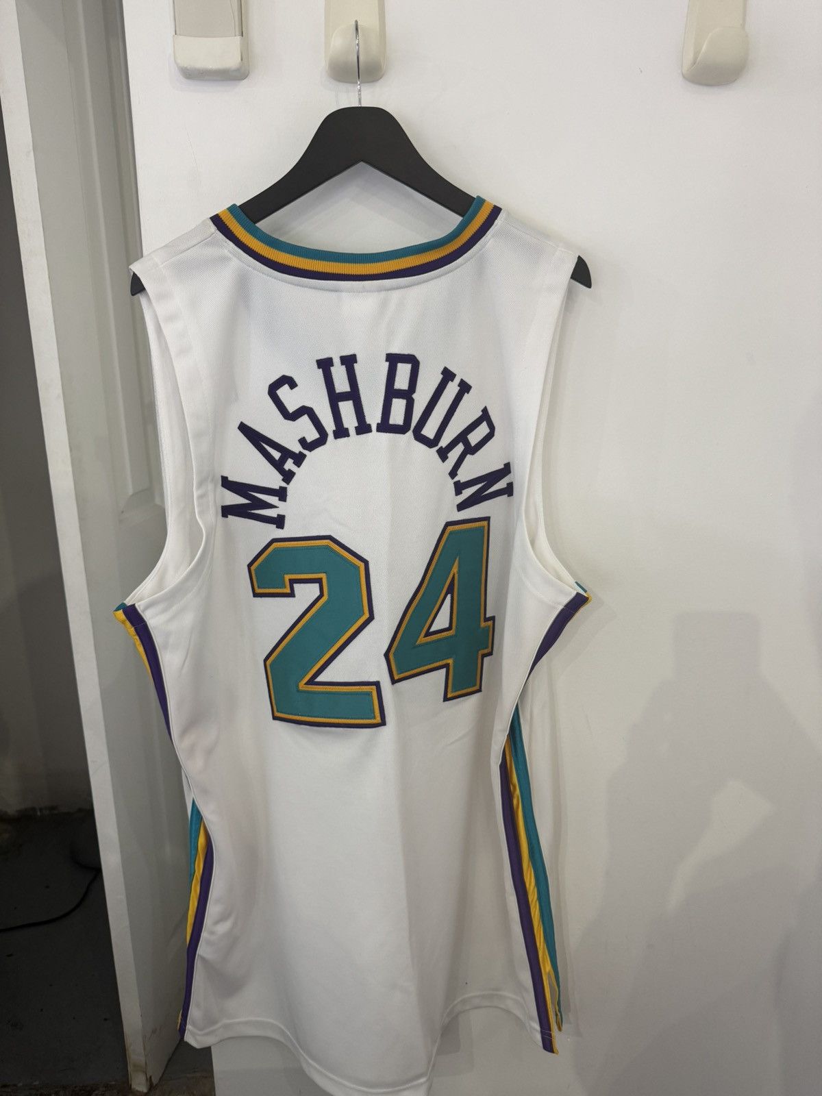 NBA × Vintage JAMAL MASHBURN VTG JERSEY Size US L / EU 52-54 / 3 - 2 Thumbnail