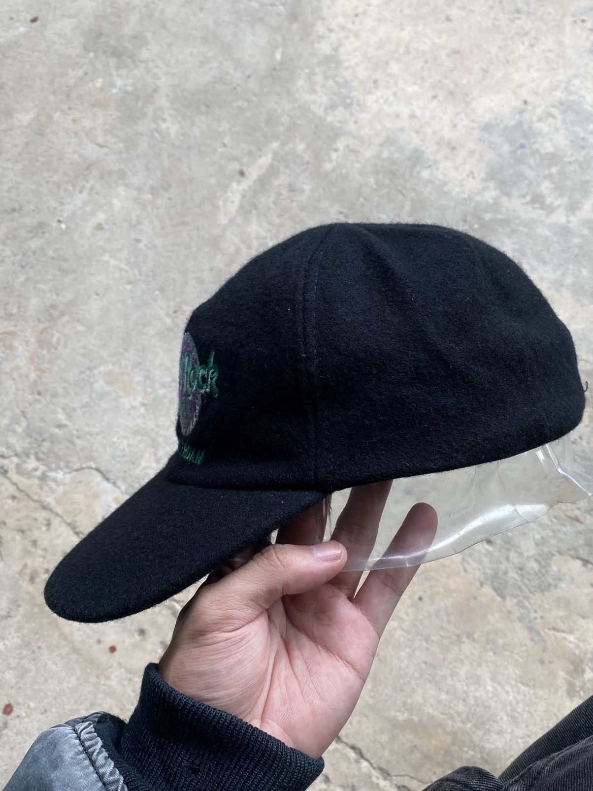 Hard Rock Cafe Hard Rock Cafe Amsterdam Wool Hat Size ONE SIZE - 3 Thumbnail